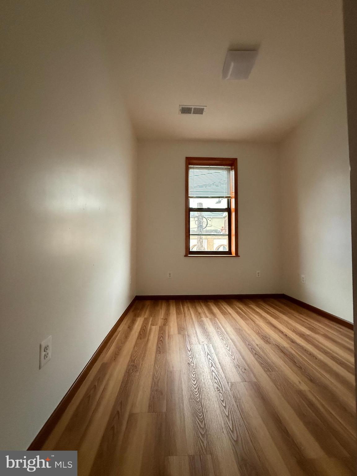 1017 SPRING GARDEN STREET 2F