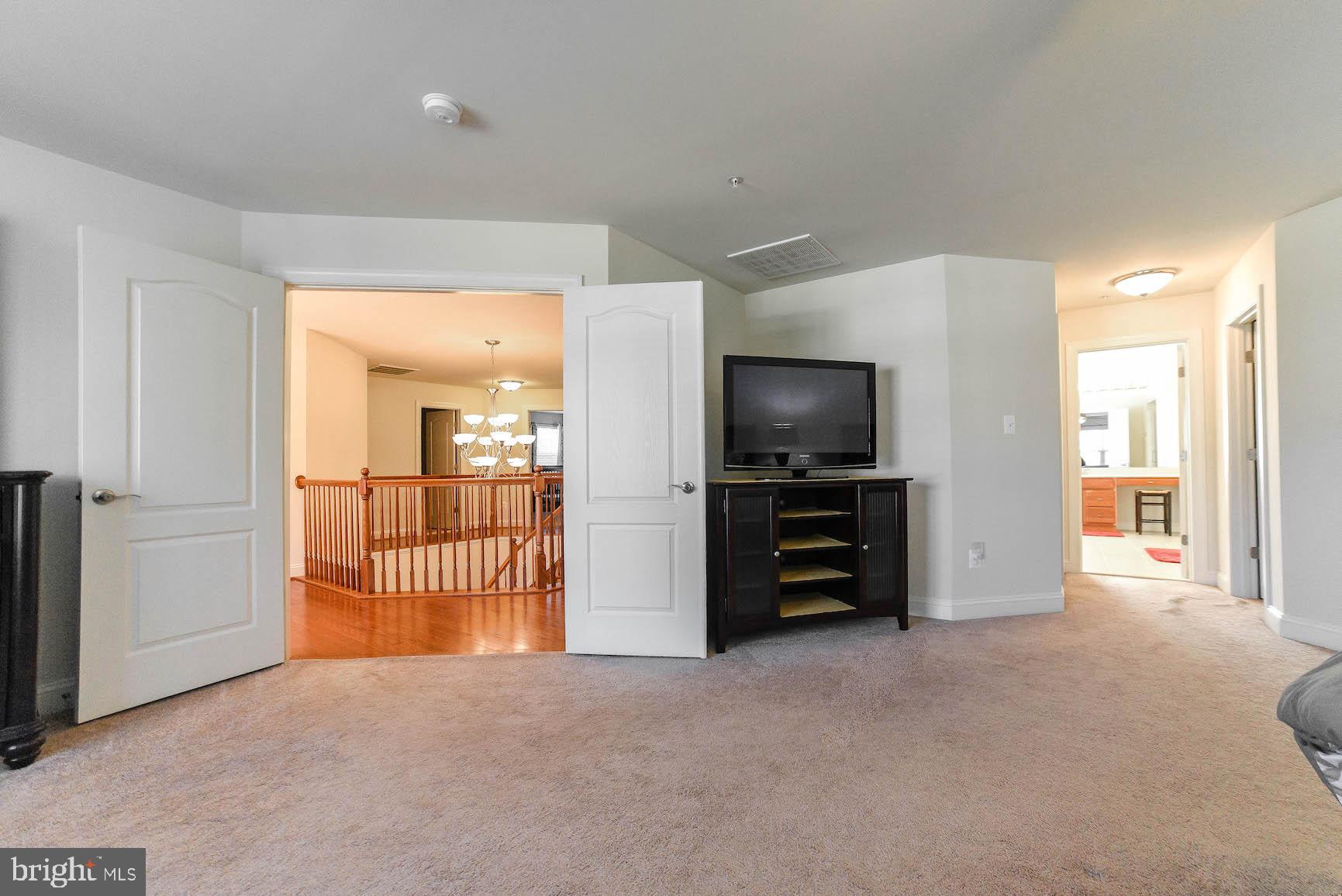 FOREST KNOLLS TWO - Residential