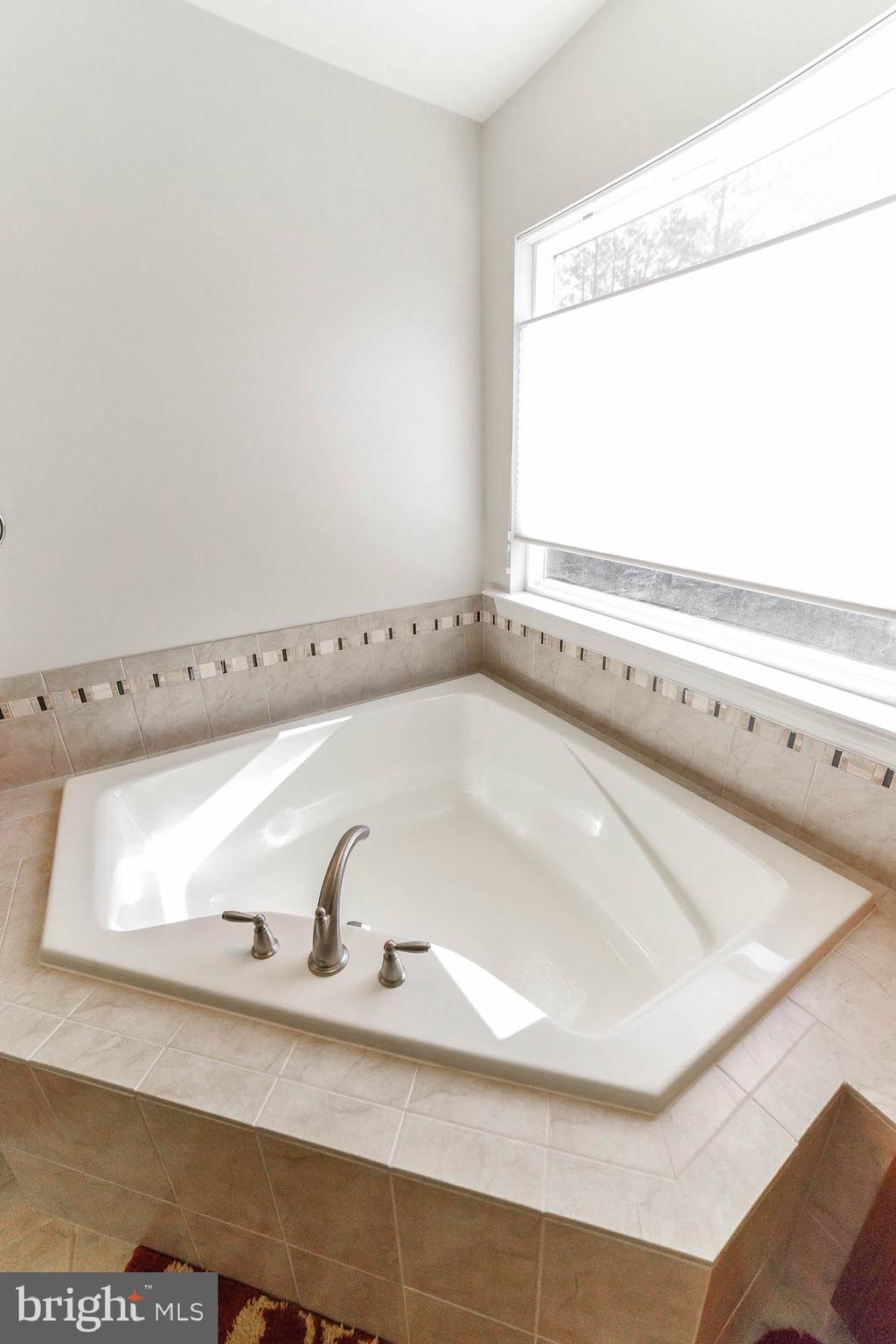 FOREST KNOLLS TWO - Residential