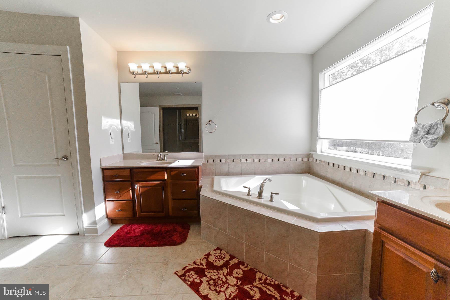 FOREST KNOLLS TWO - Residential