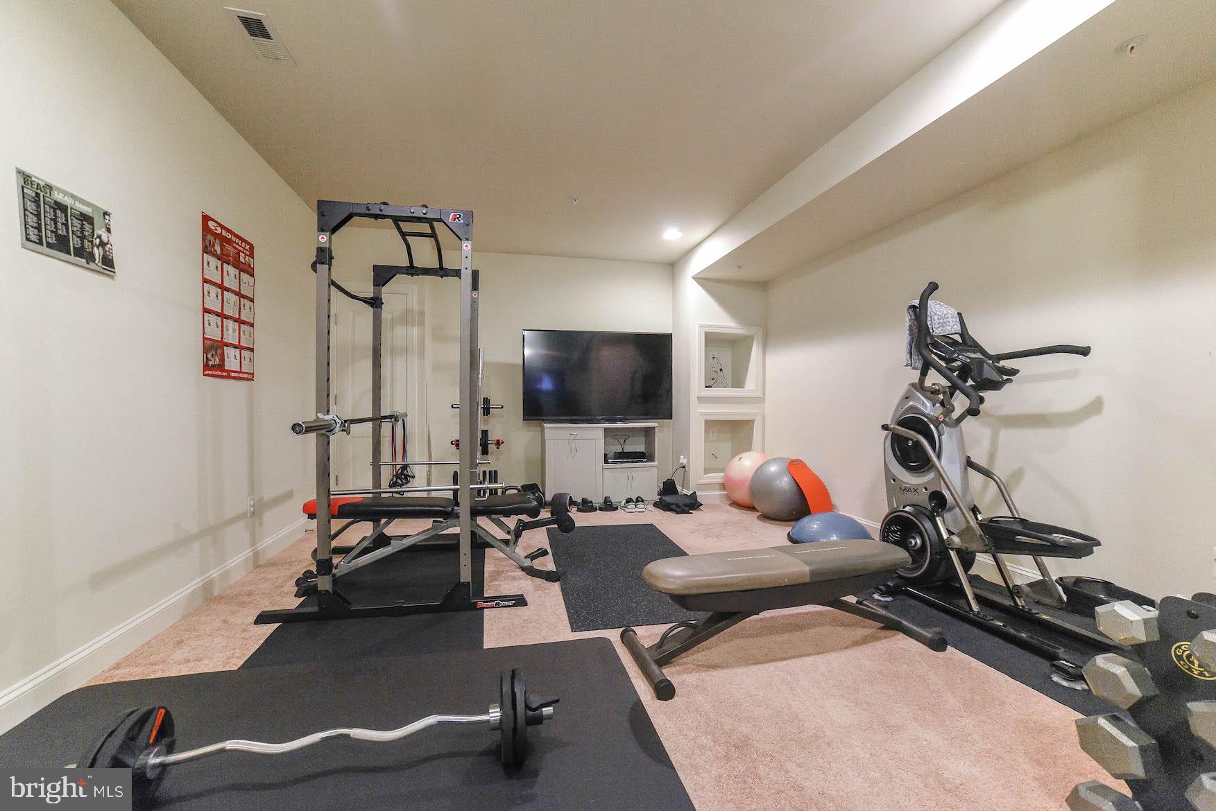 FOREST KNOLLS TWO - Residential