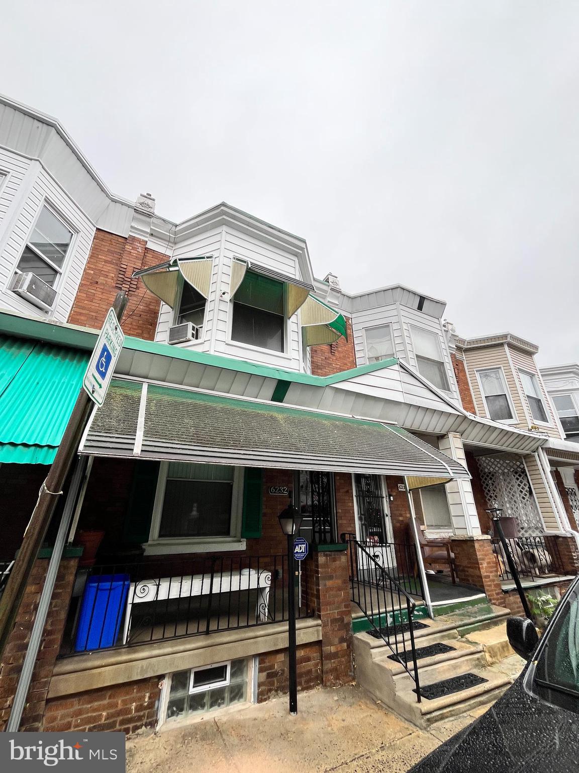 WEST OAK LANE - Residential