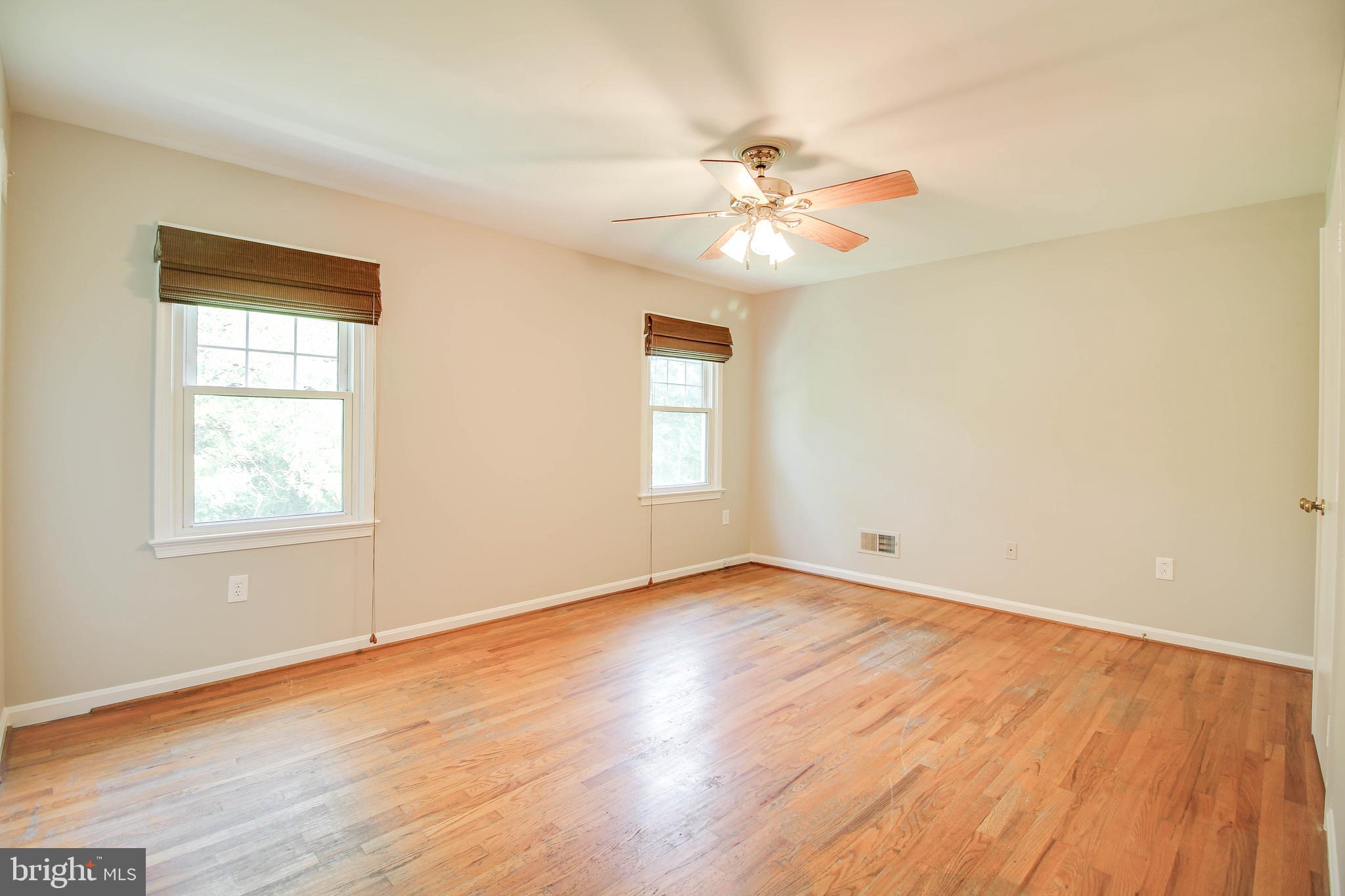 OAKLAND MILLS - Residential