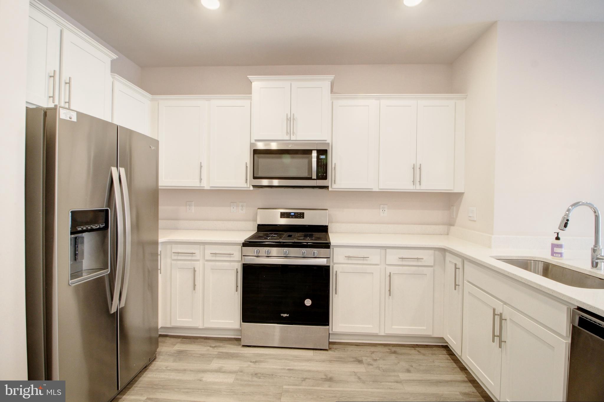 RENN QUARTER - Residential Lease