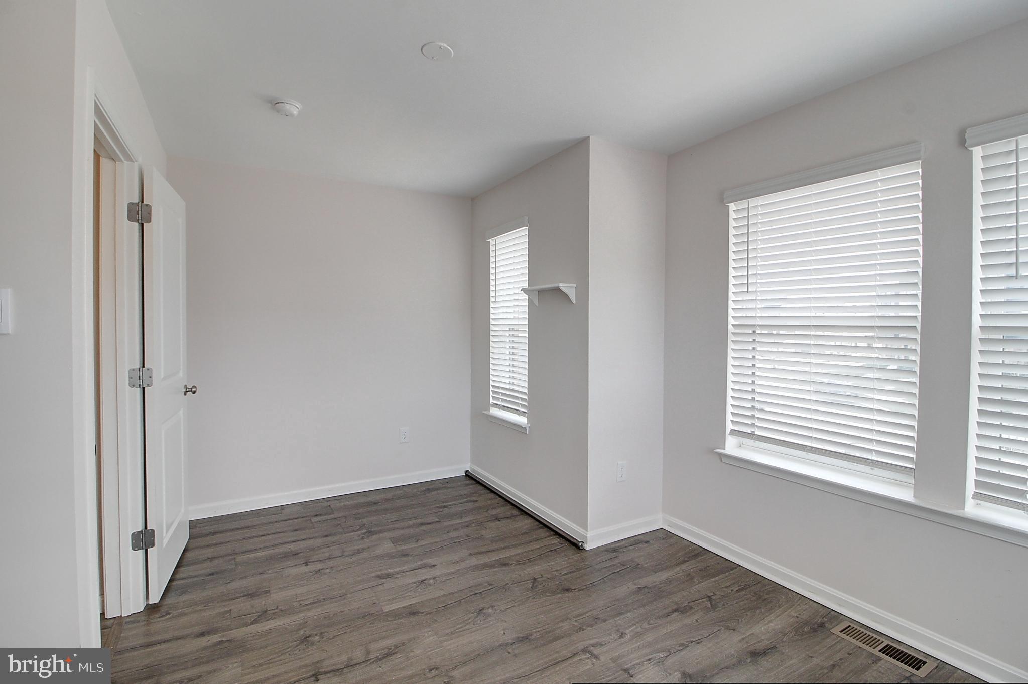 RENN QUARTER - Residential Lease