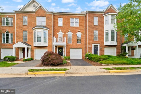 Townhouse For Sale - 4290 Park Green Court<br/> FAIRFAX, VA 22030