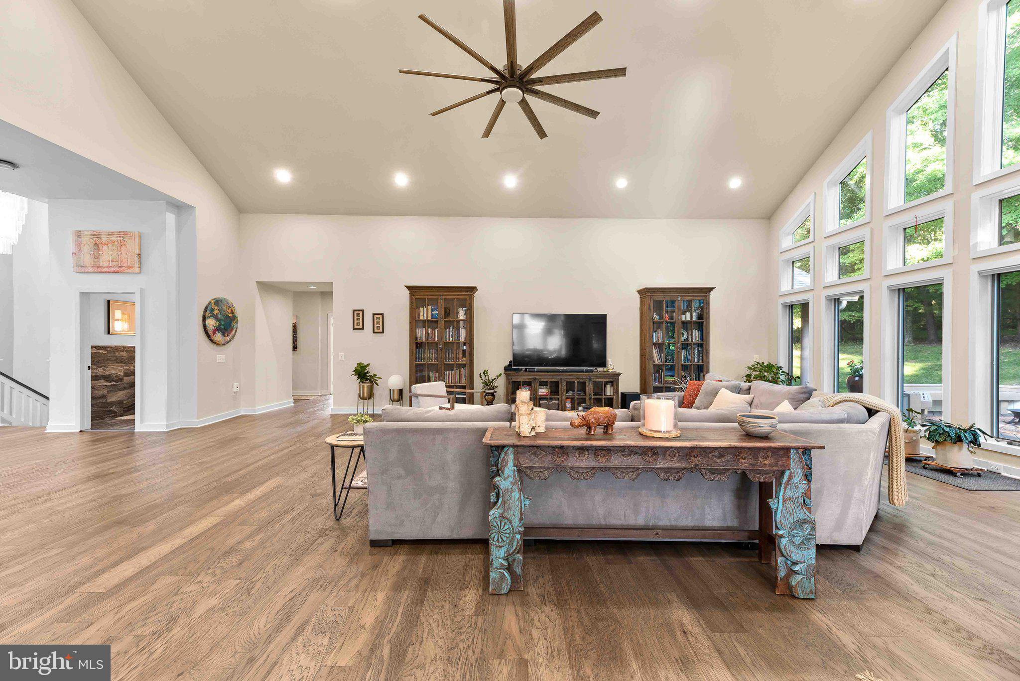 LAKEWOOD ESTATES - Residential