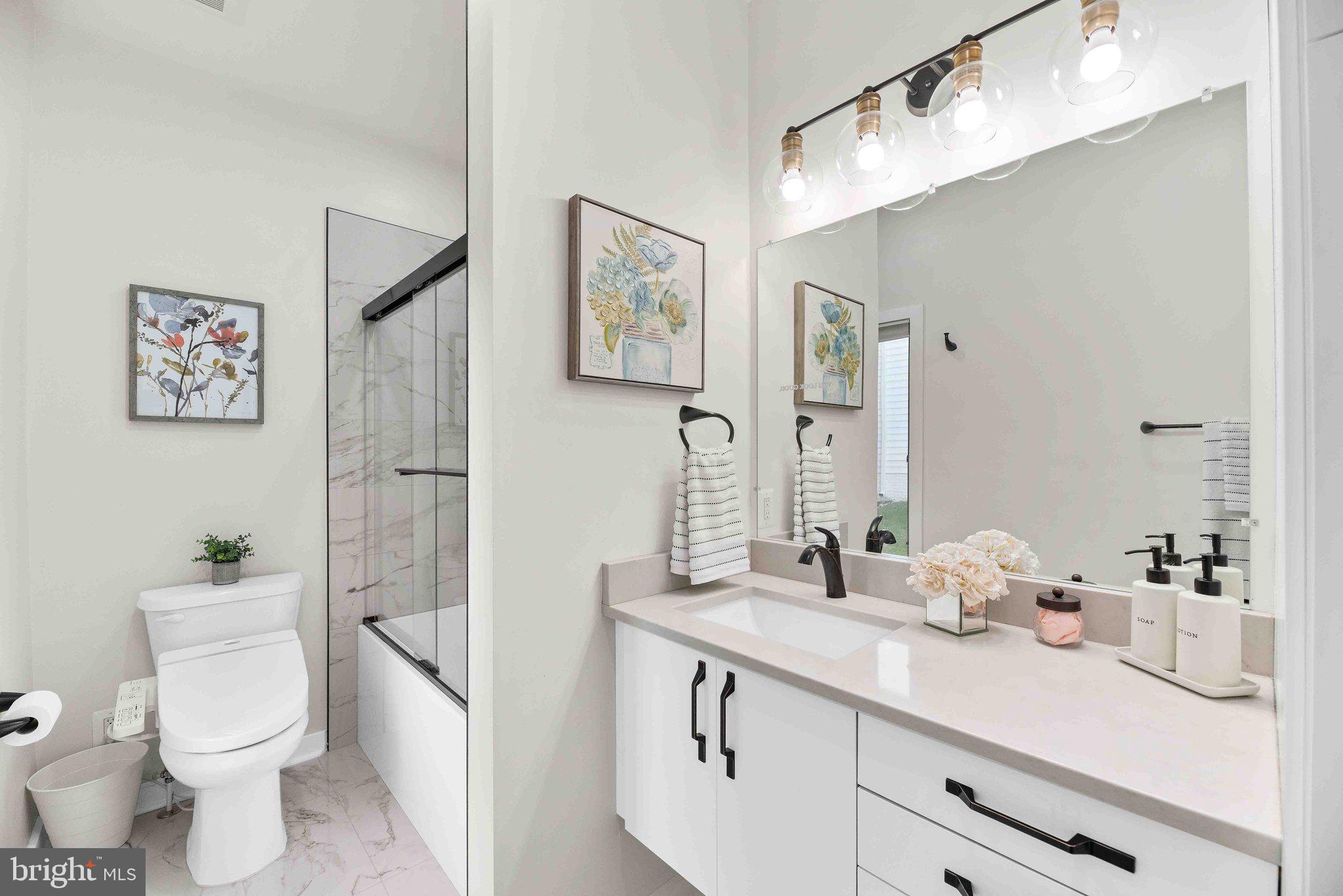 LAKEWOOD ESTATES - Residential