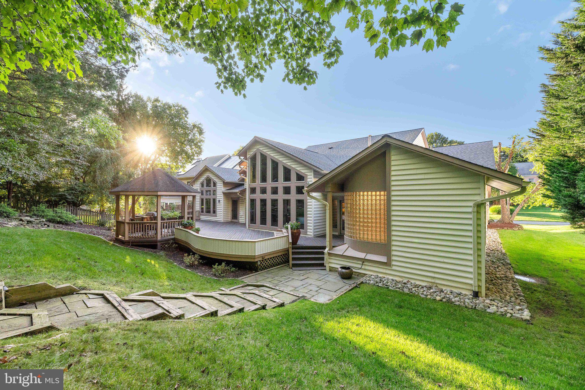 LAKEWOOD ESTATES - Residential