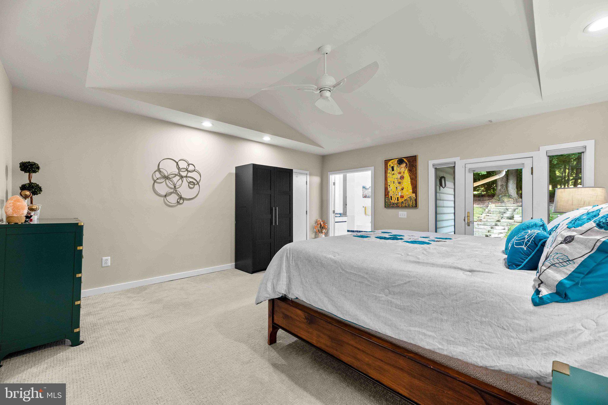 LAKEWOOD ESTATES - Residential