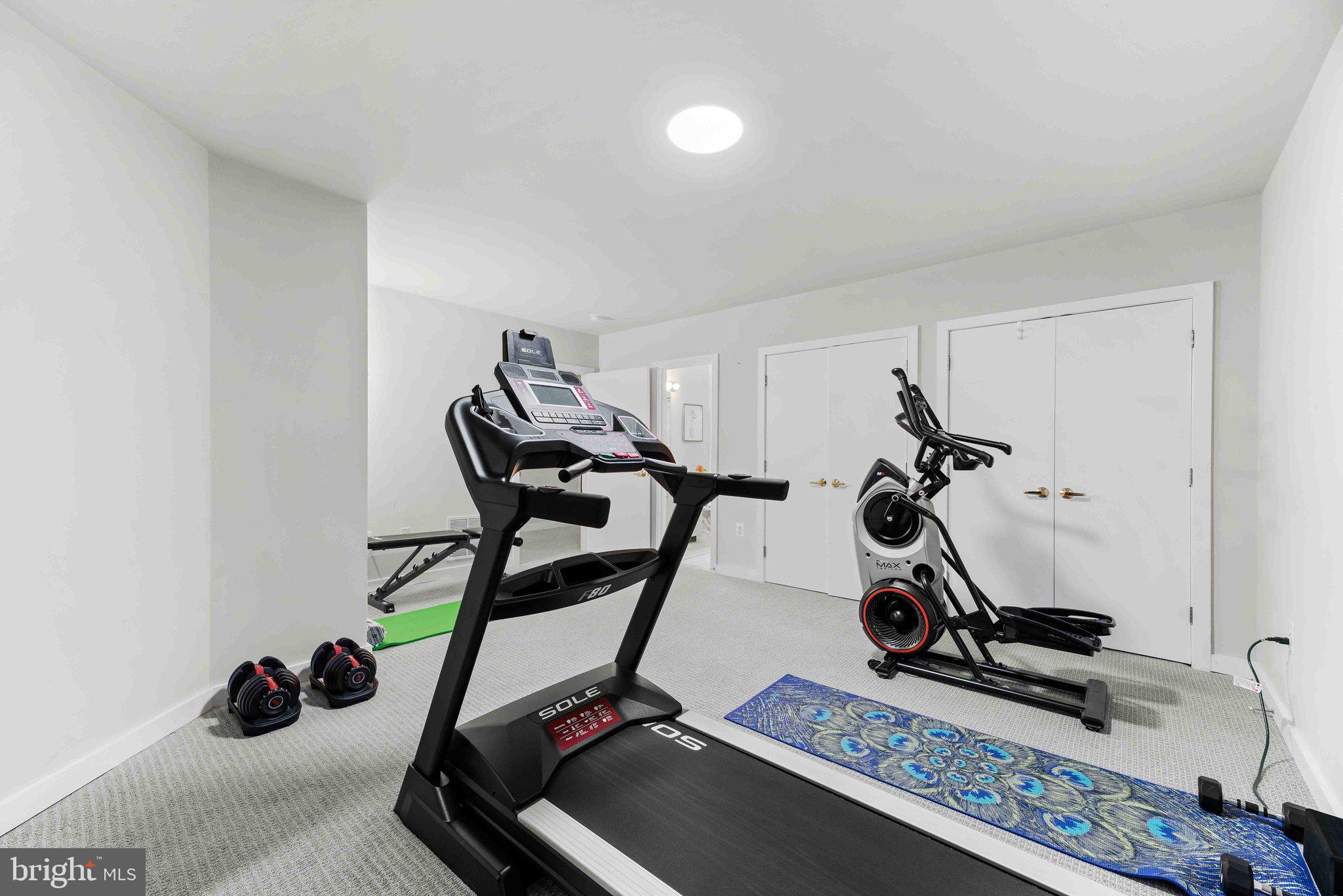 LAKEWOOD ESTATES - Residential