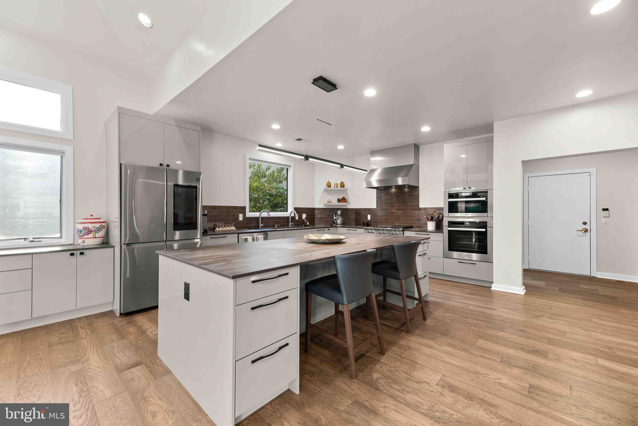 LAKEWOOD ESTATES - Residential