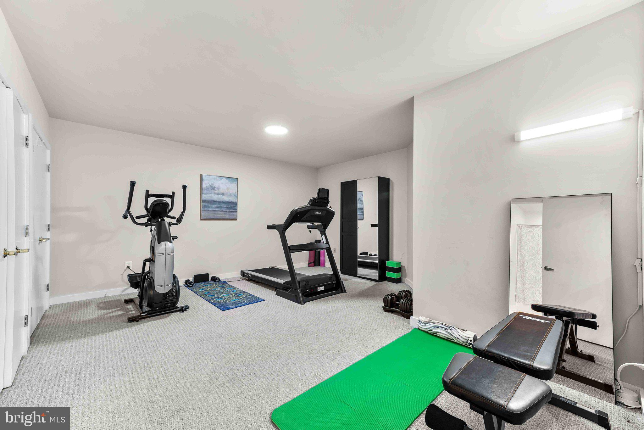 LAKEWOOD ESTATES - Residential