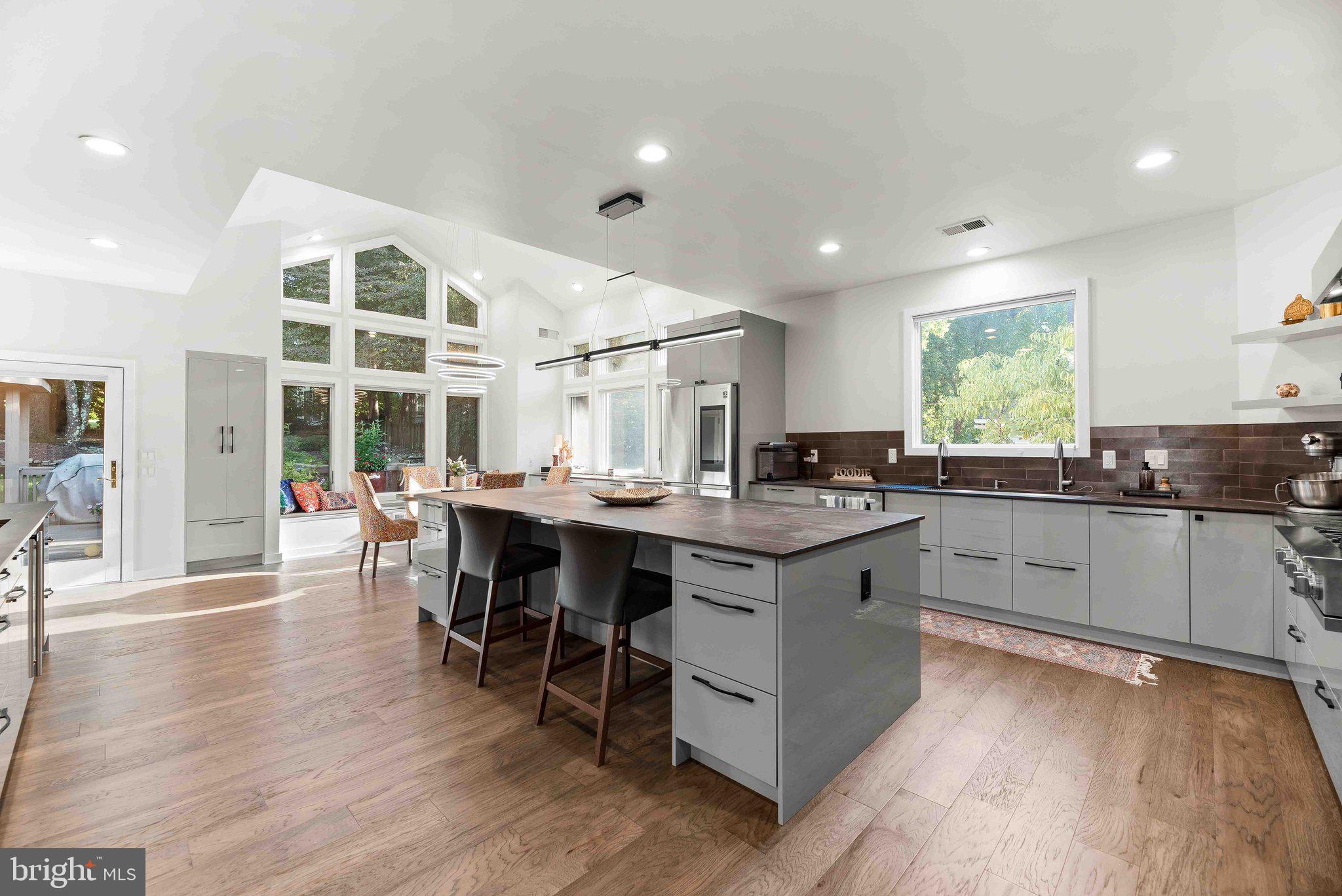 LAKEWOOD ESTATES - Residential