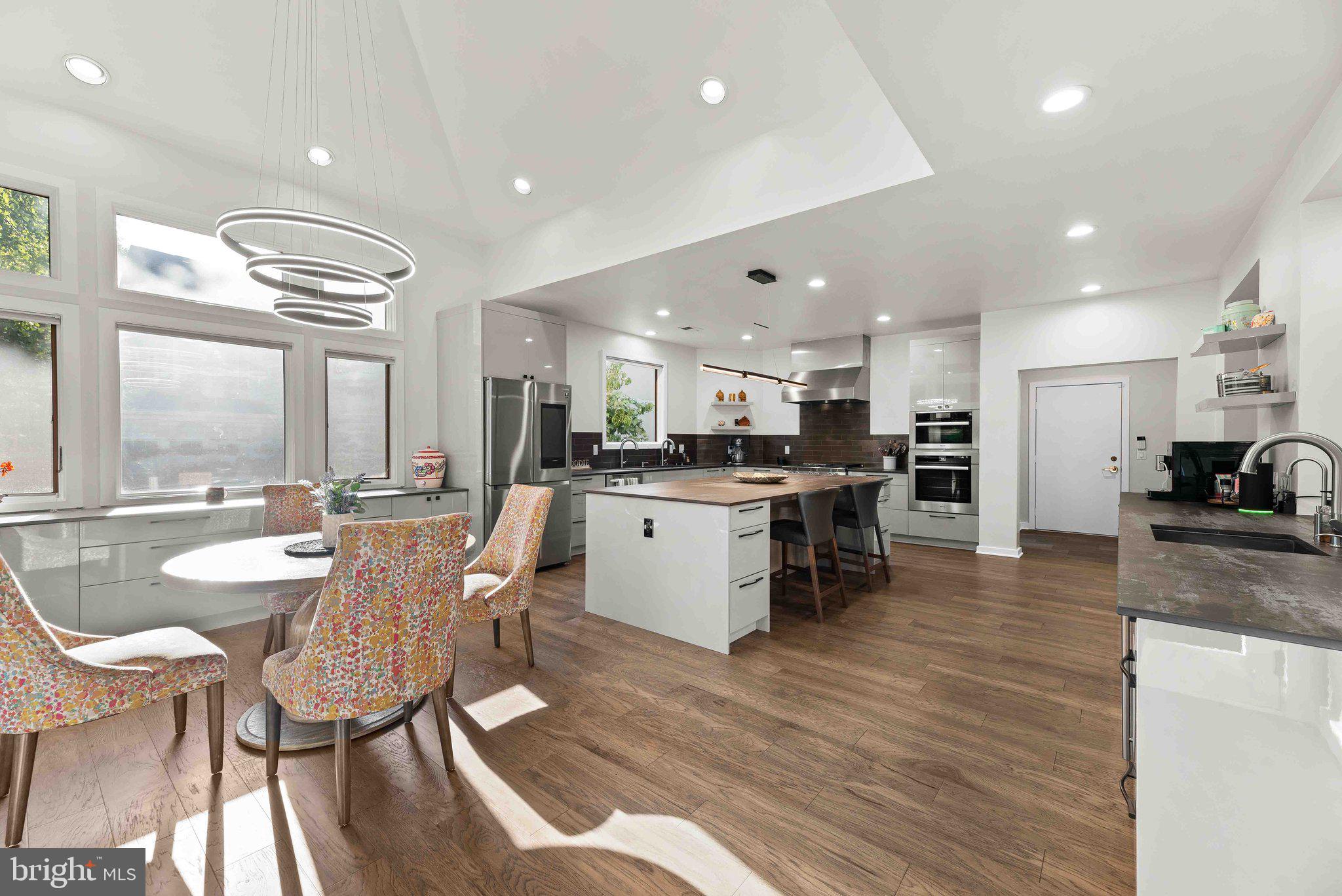 LAKEWOOD ESTATES - Residential