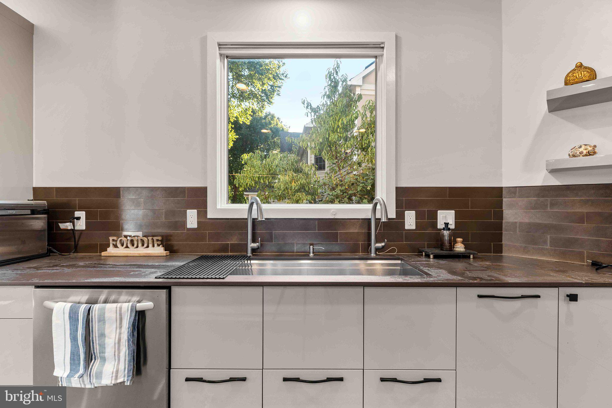 LAKEWOOD ESTATES - Residential