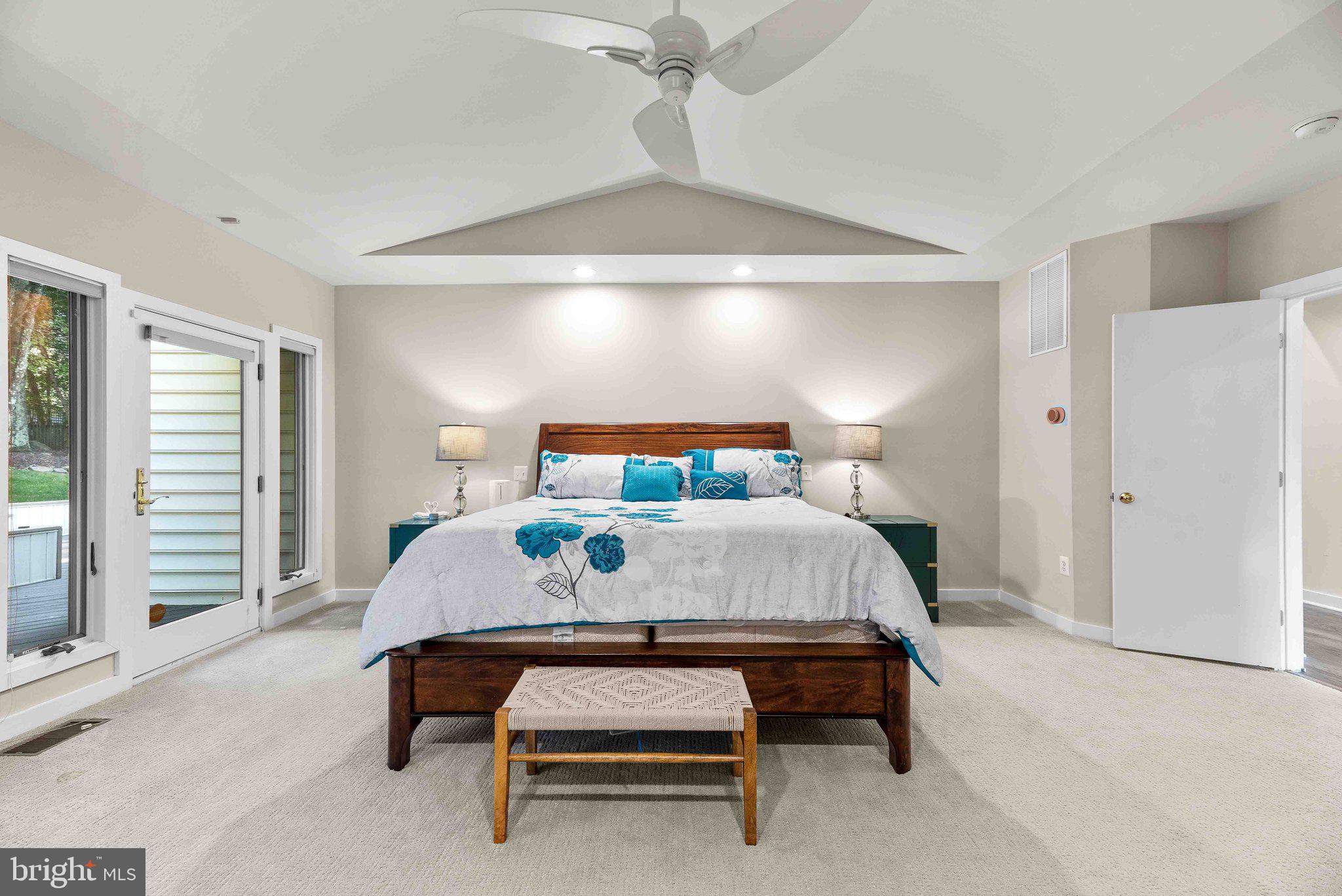 LAKEWOOD ESTATES - Residential