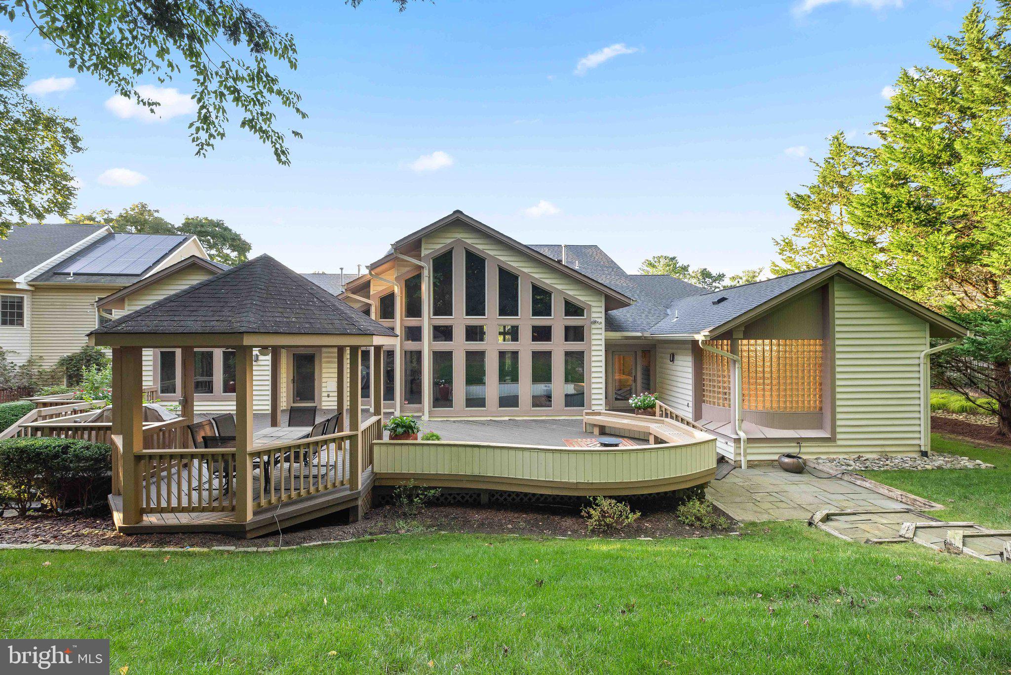 LAKEWOOD ESTATES - Residential