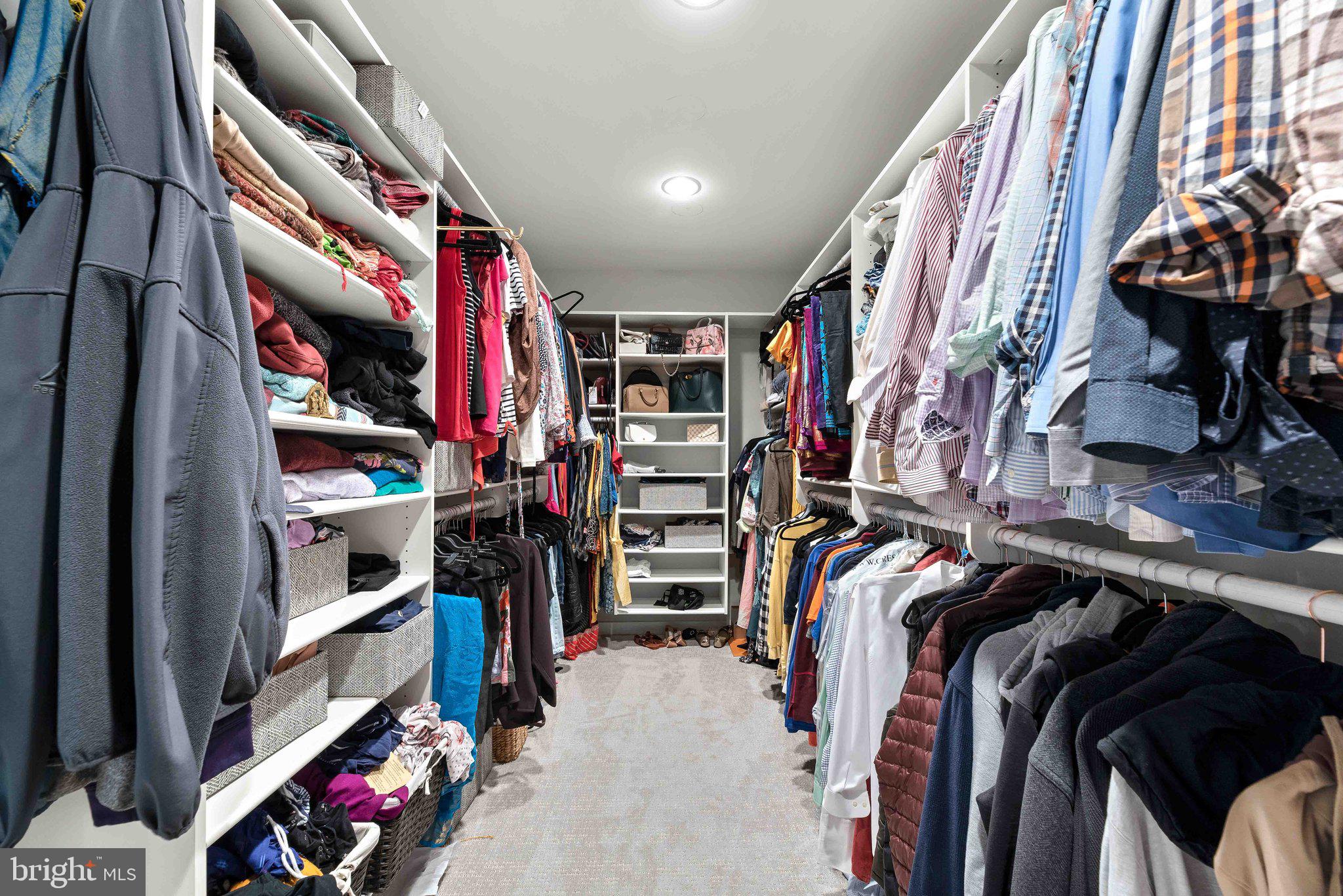 LAKEWOOD ESTATES - Residential