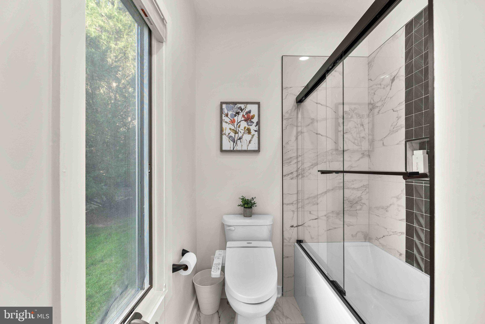 LAKEWOOD ESTATES - Residential