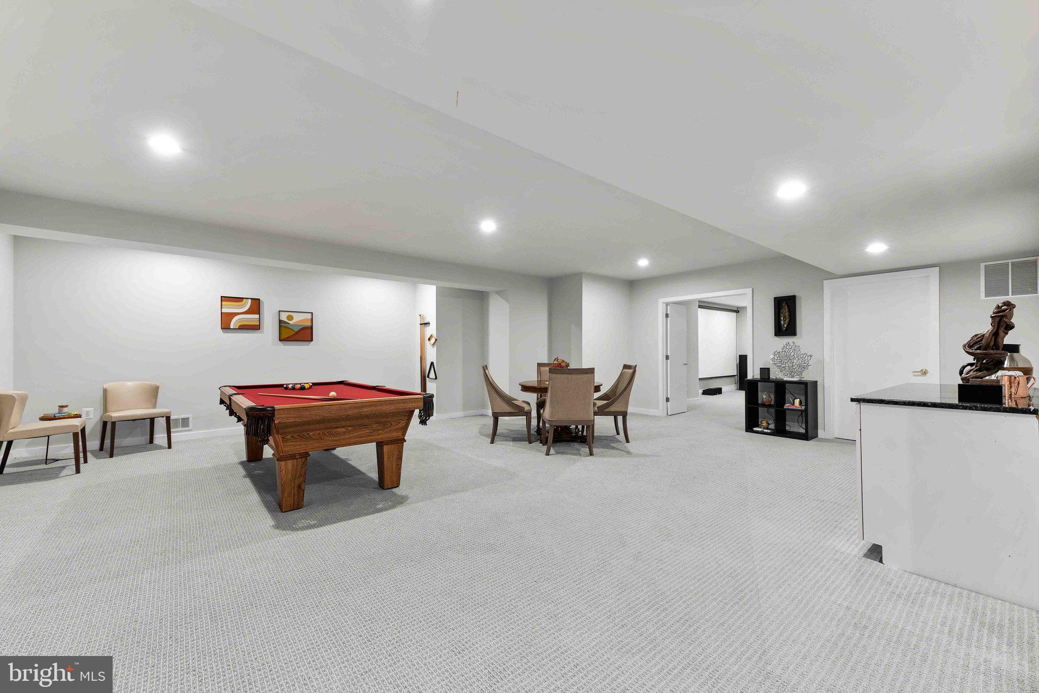 LAKEWOOD ESTATES - Residential