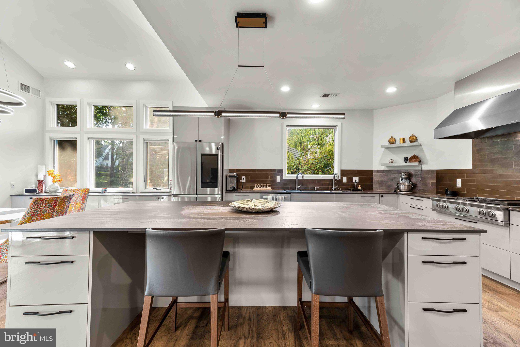 LAKEWOOD ESTATES - Residential