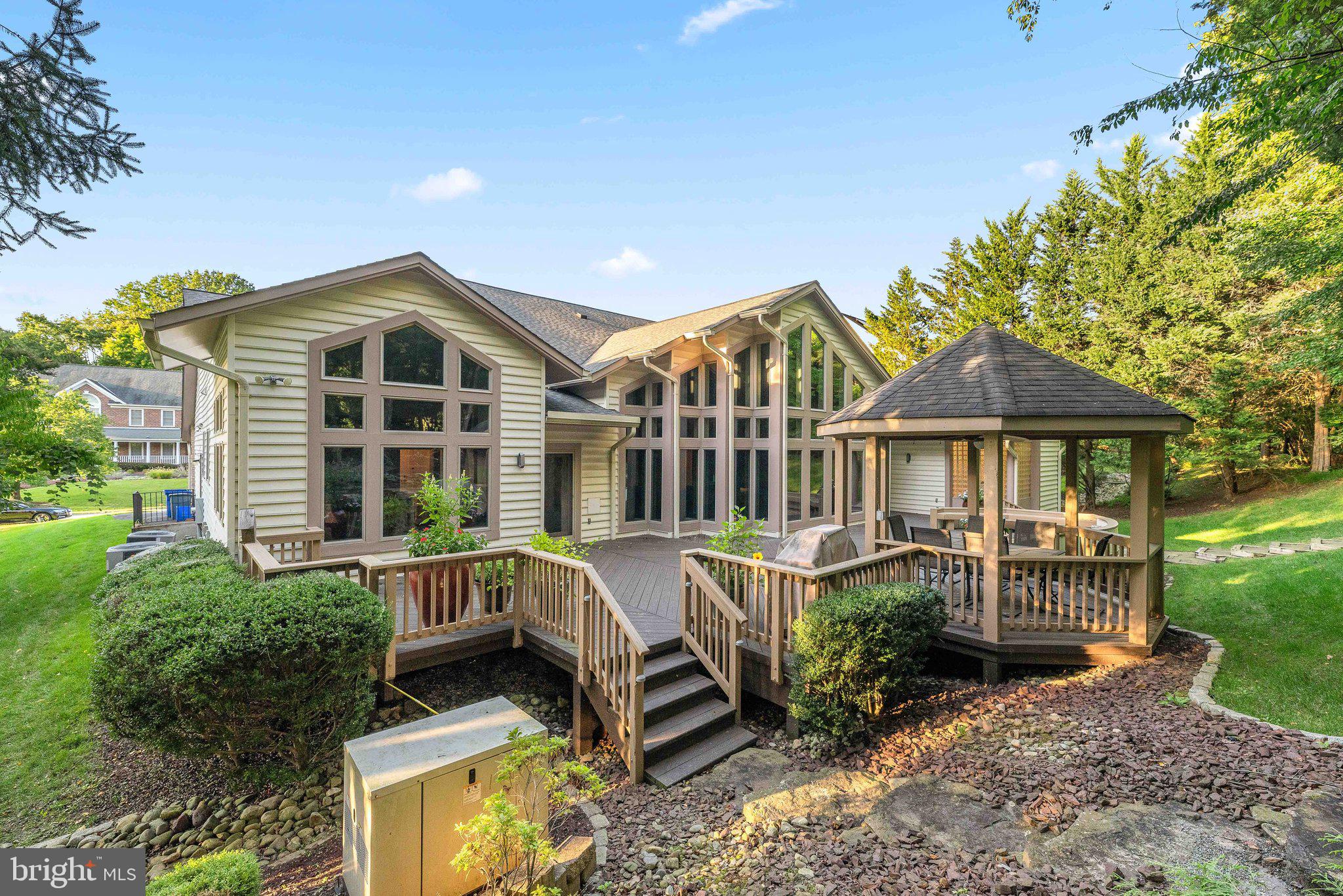 LAKEWOOD ESTATES - Residential