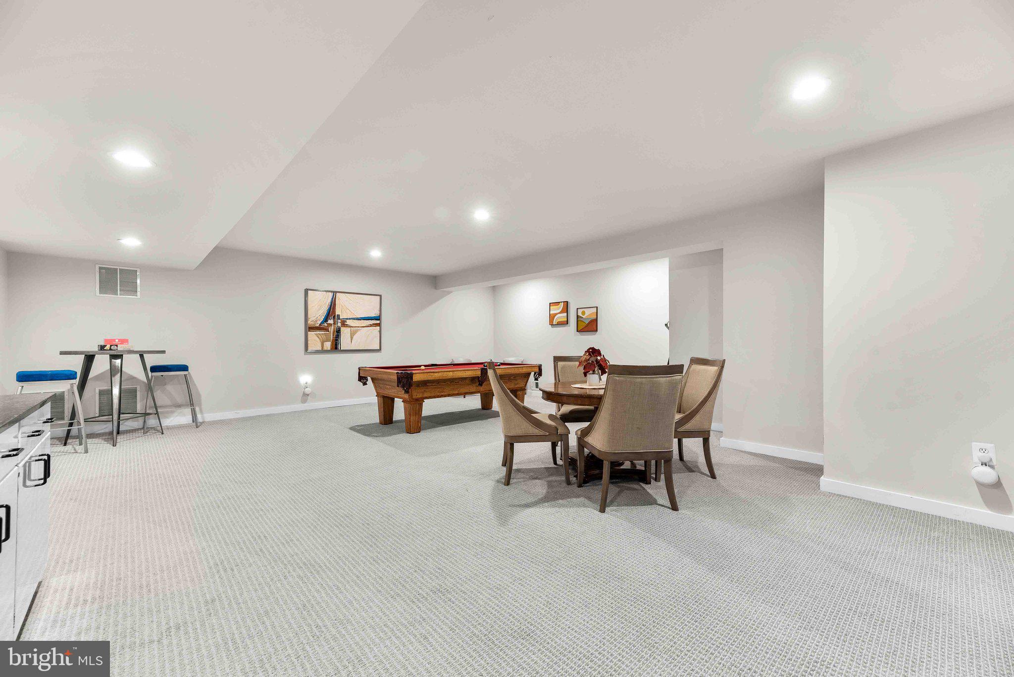 LAKEWOOD ESTATES - Residential