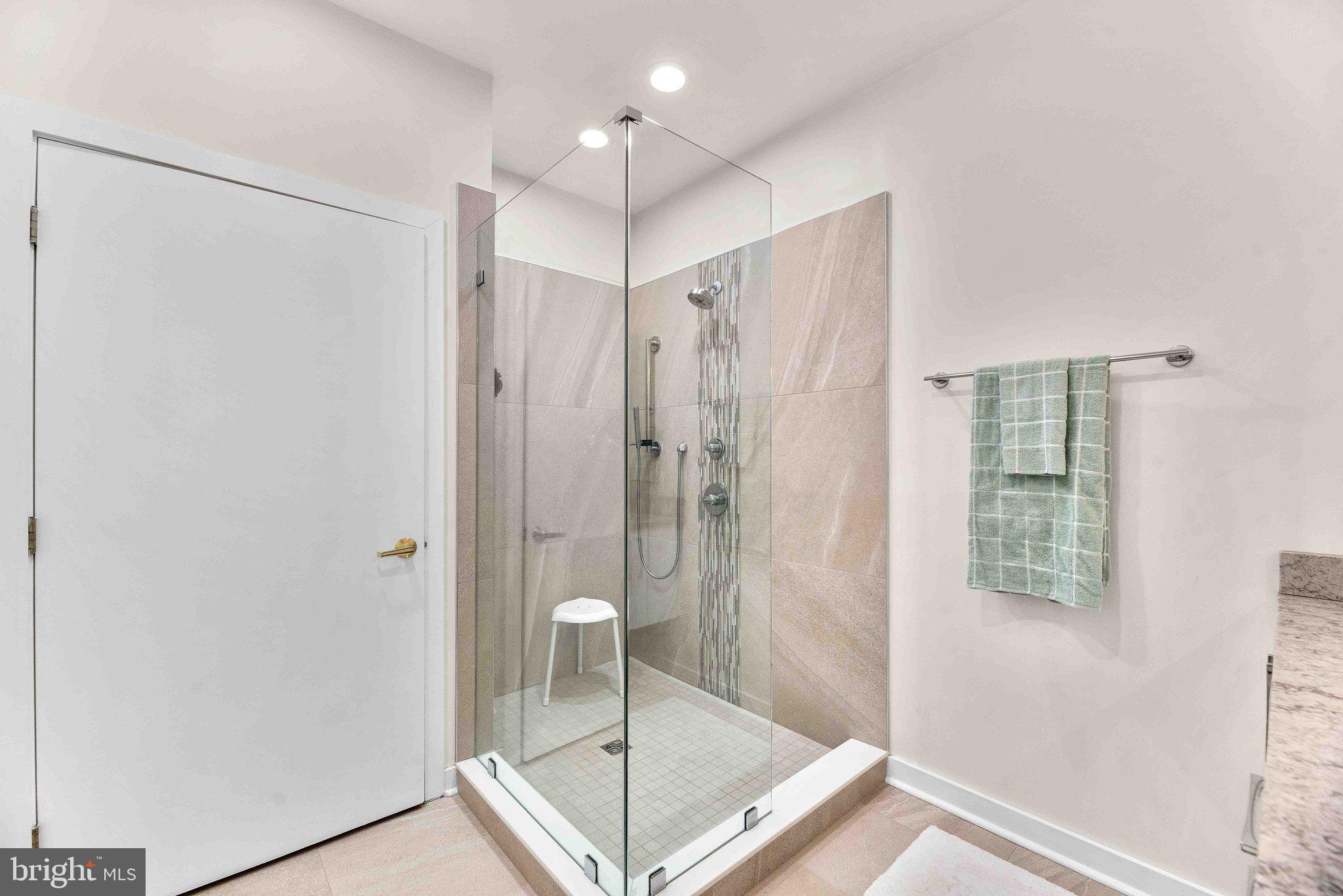 LAKEWOOD ESTATES - Residential