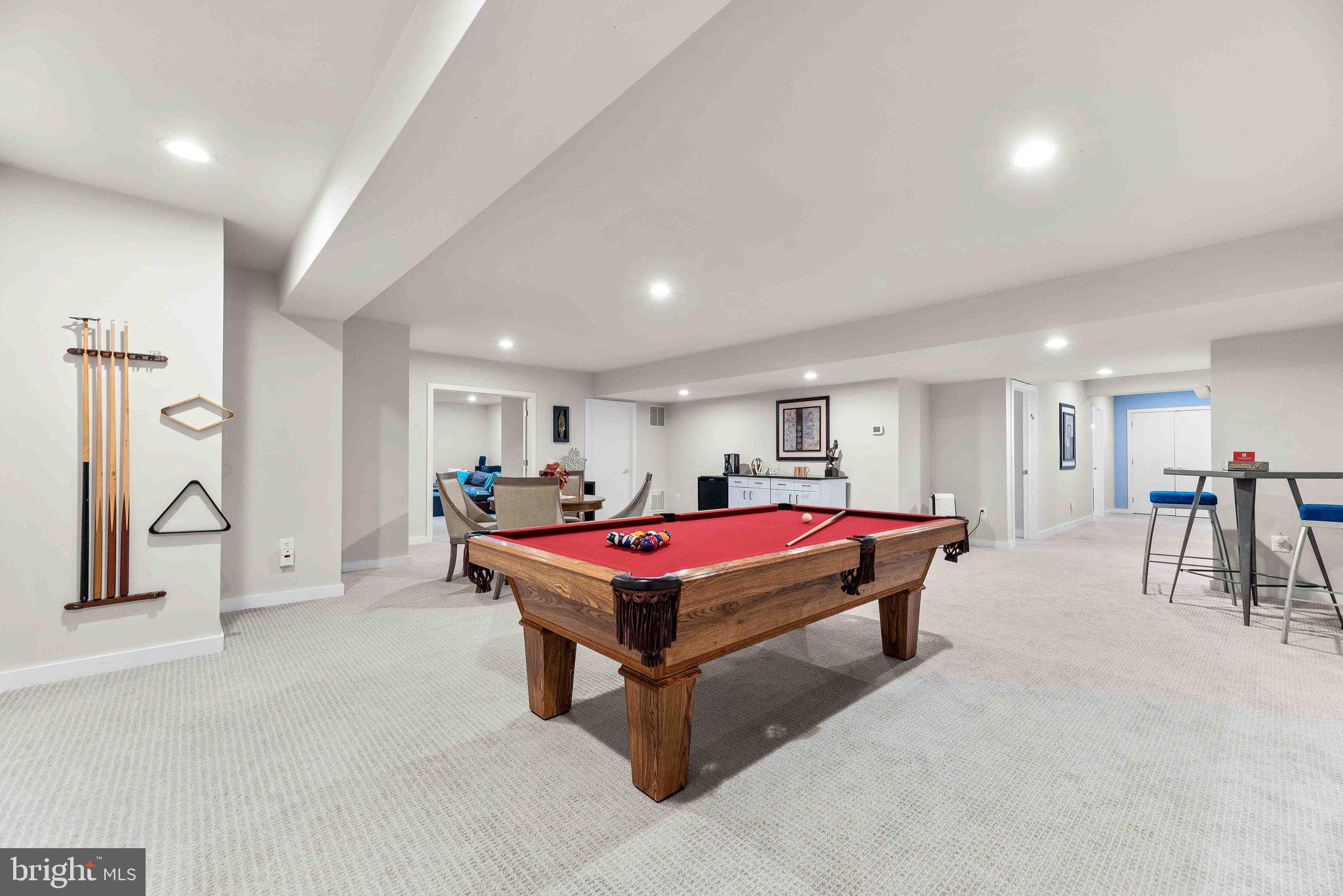 LAKEWOOD ESTATES - Residential