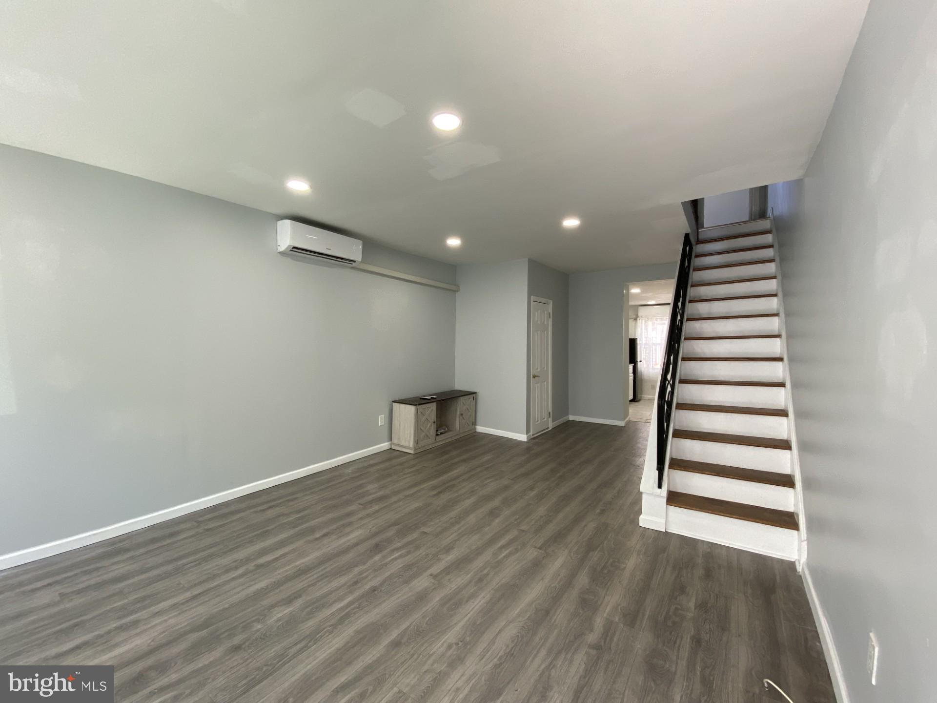 WHITMAN - Residential