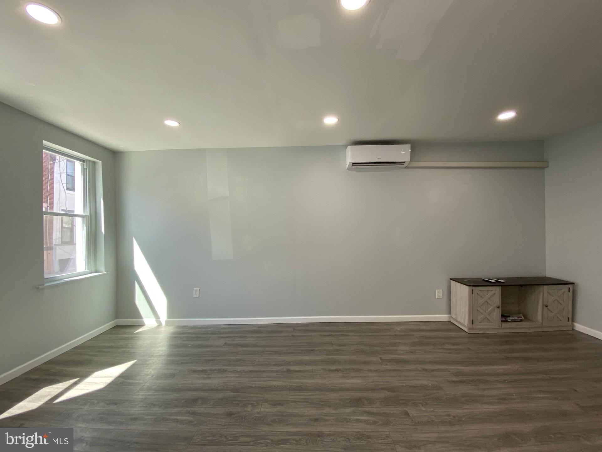 WHITMAN - Residential