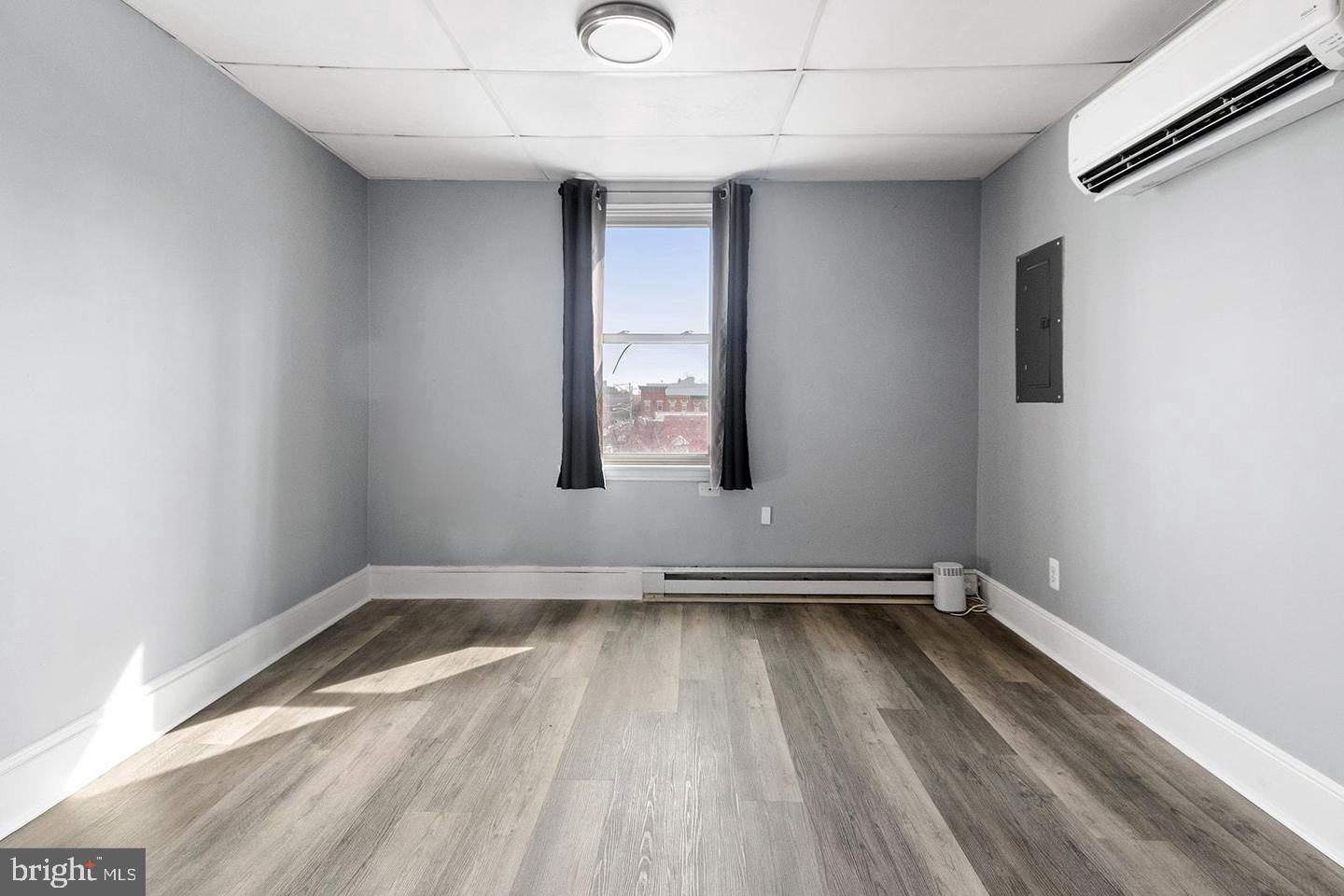 HAWTHORNE - Residential Income