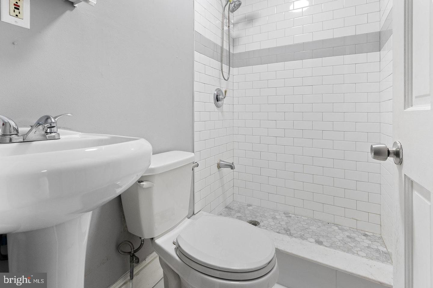 HAWTHORNE - Residential Income