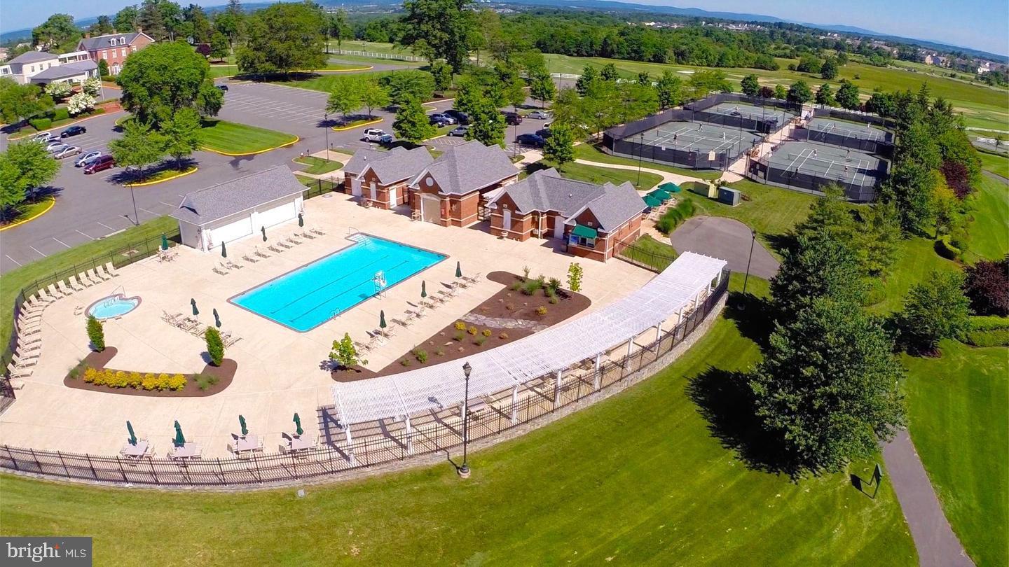 BELMONT COUNTRY CLUB - Residential