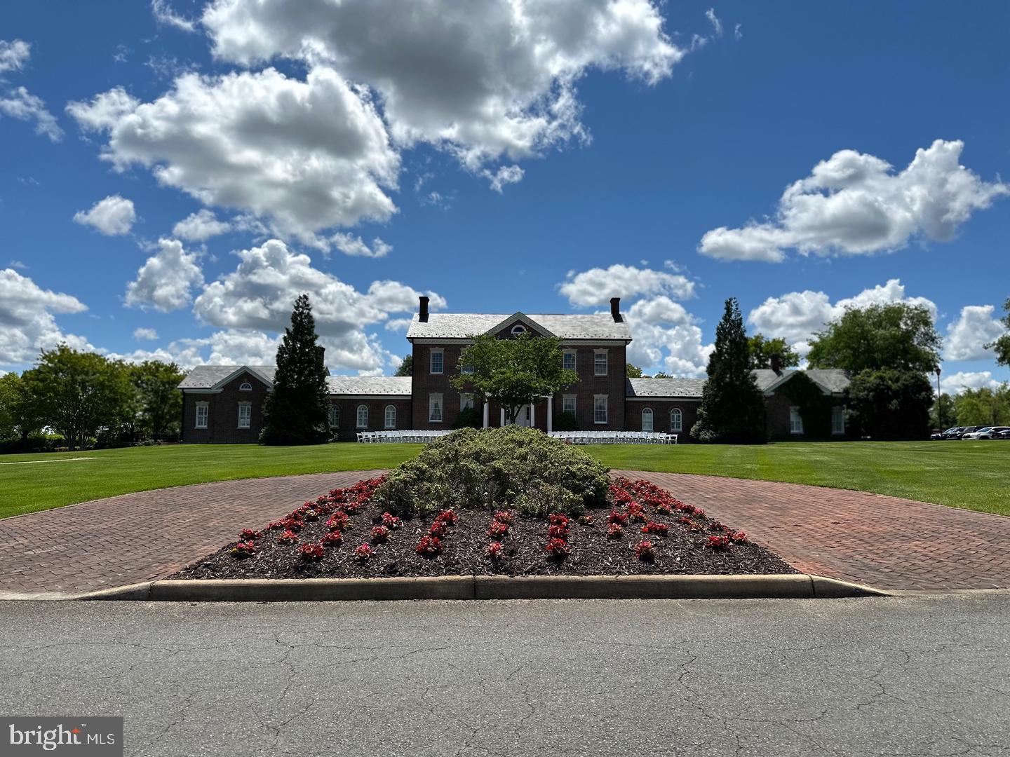 BELMONT COUNTRY CLUB - Residential