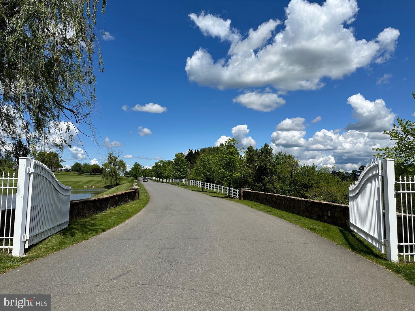 BELMONT COUNTRY CLUB - Residential