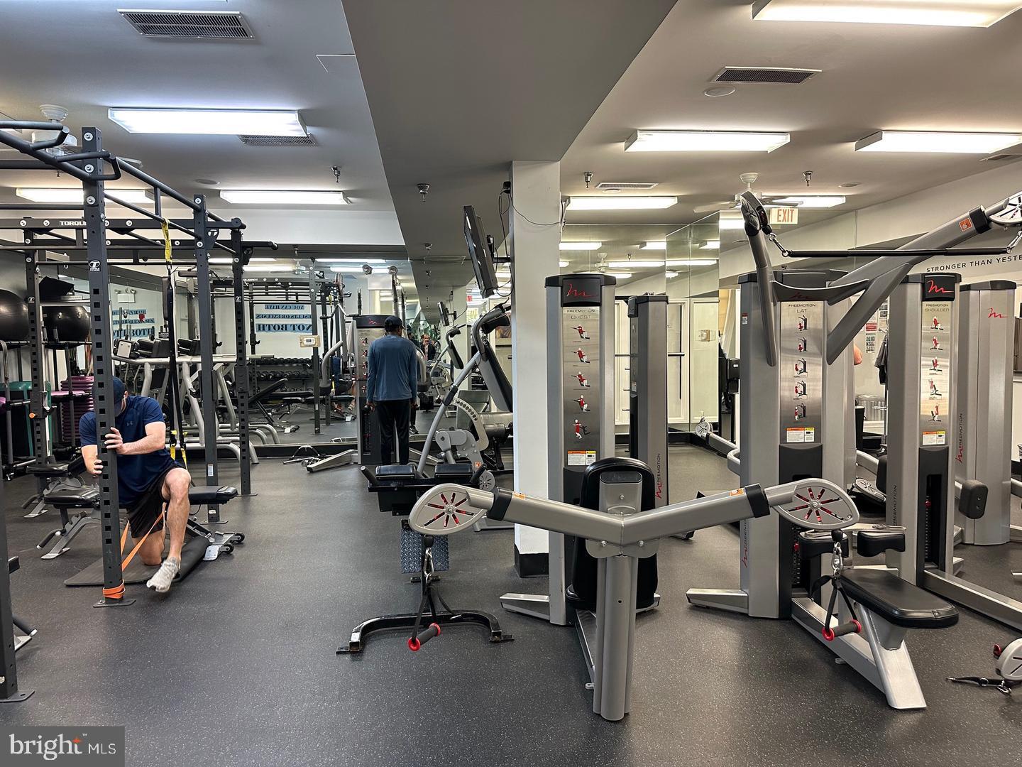 BELMONT COUNTRY CLUB - Residential