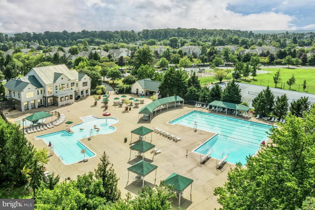 BELMONT COUNTRY CLUB - Residential