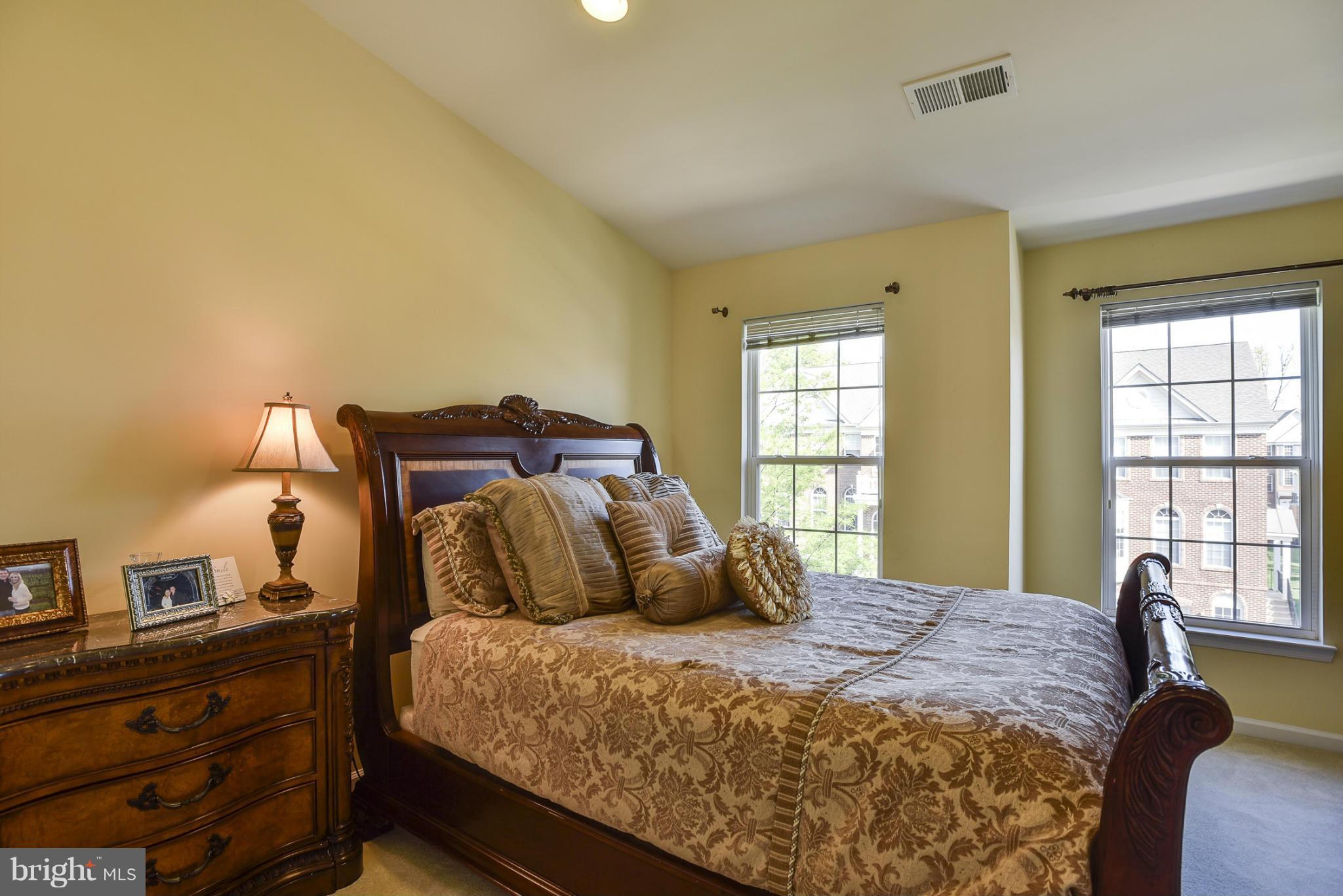 BELMONT COUNTRY CLUB - Residential