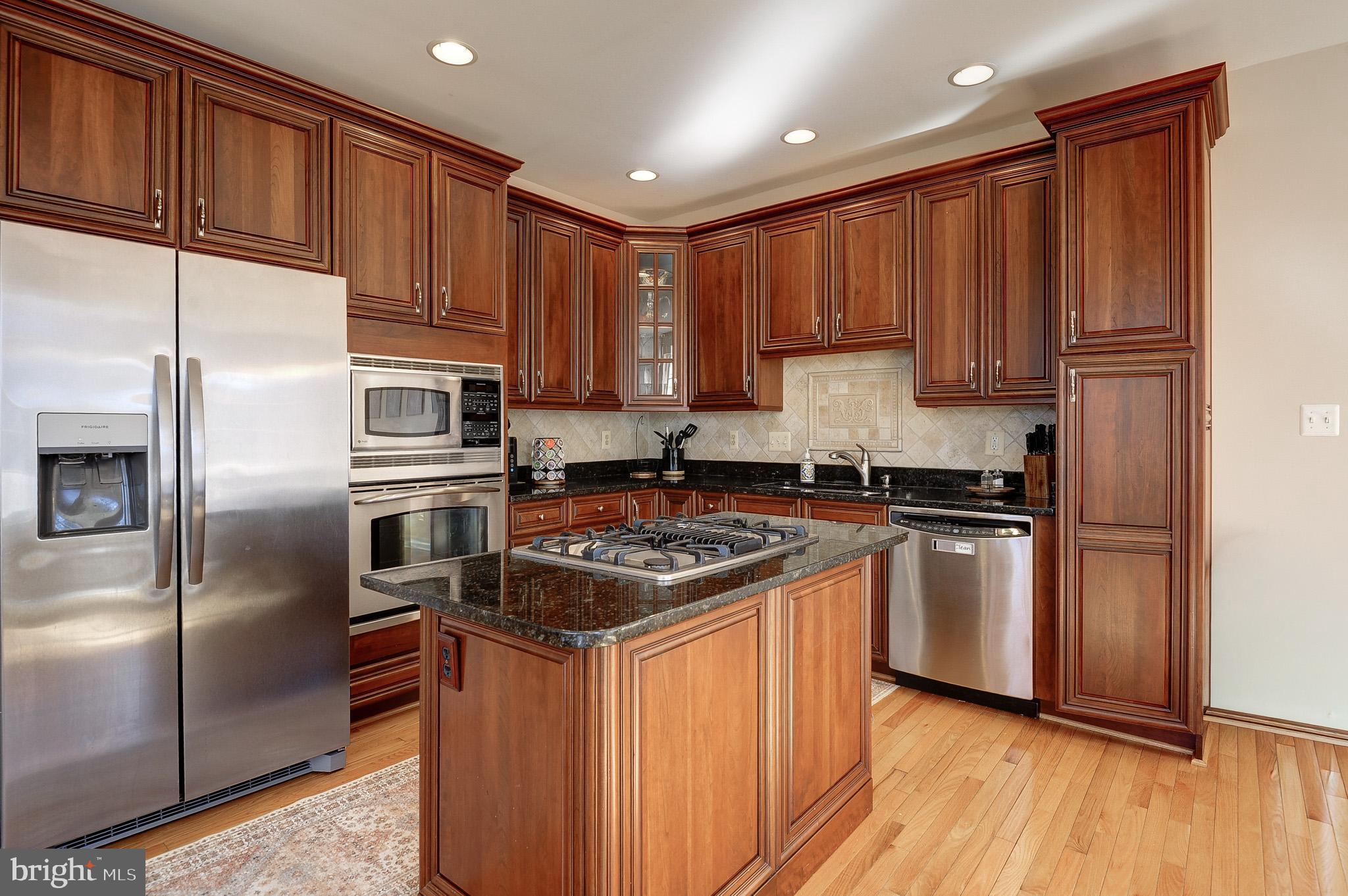 BELMONT COUNTRY CLUB - Residential