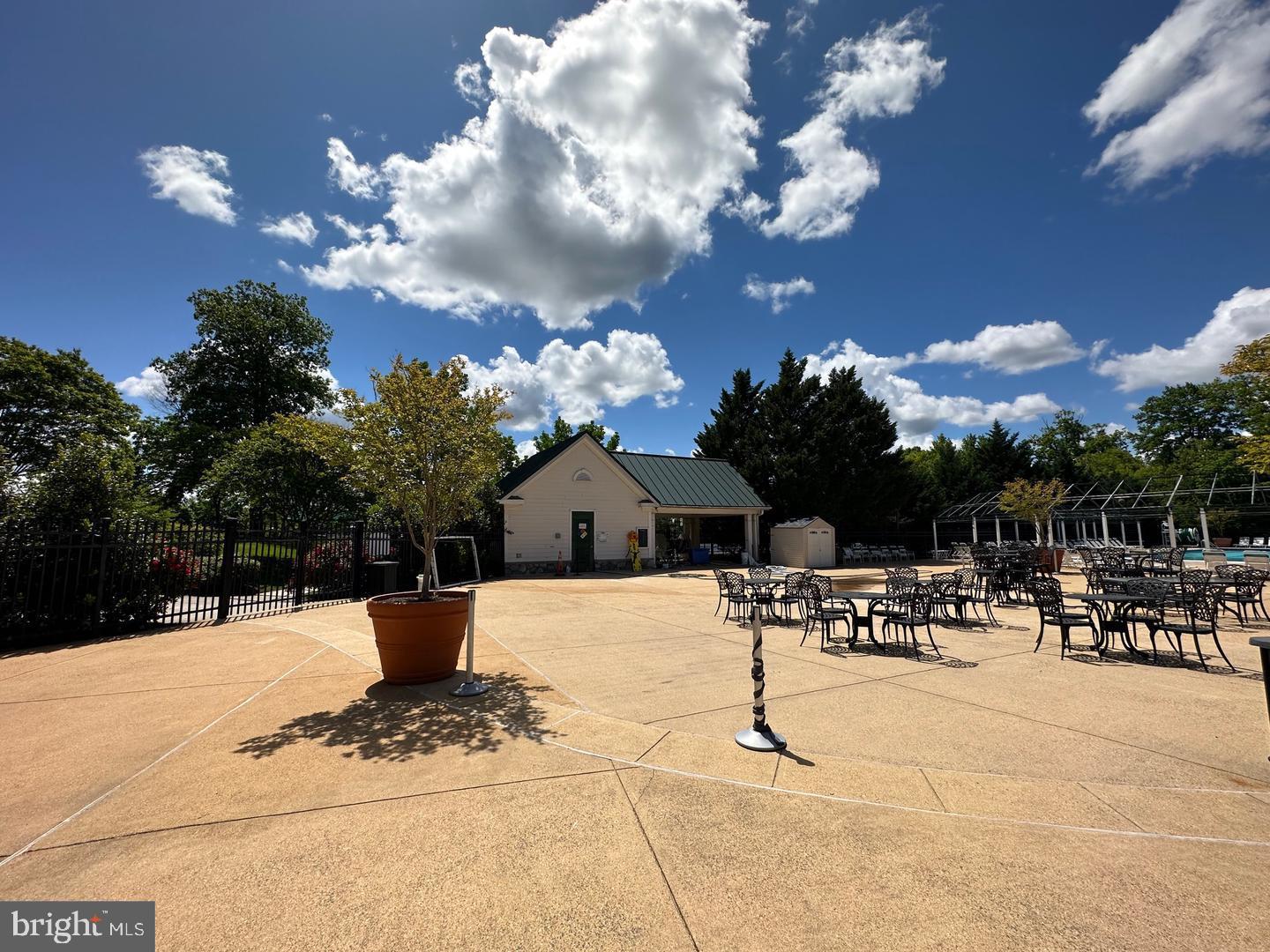 BELMONT COUNTRY CLUB - Residential