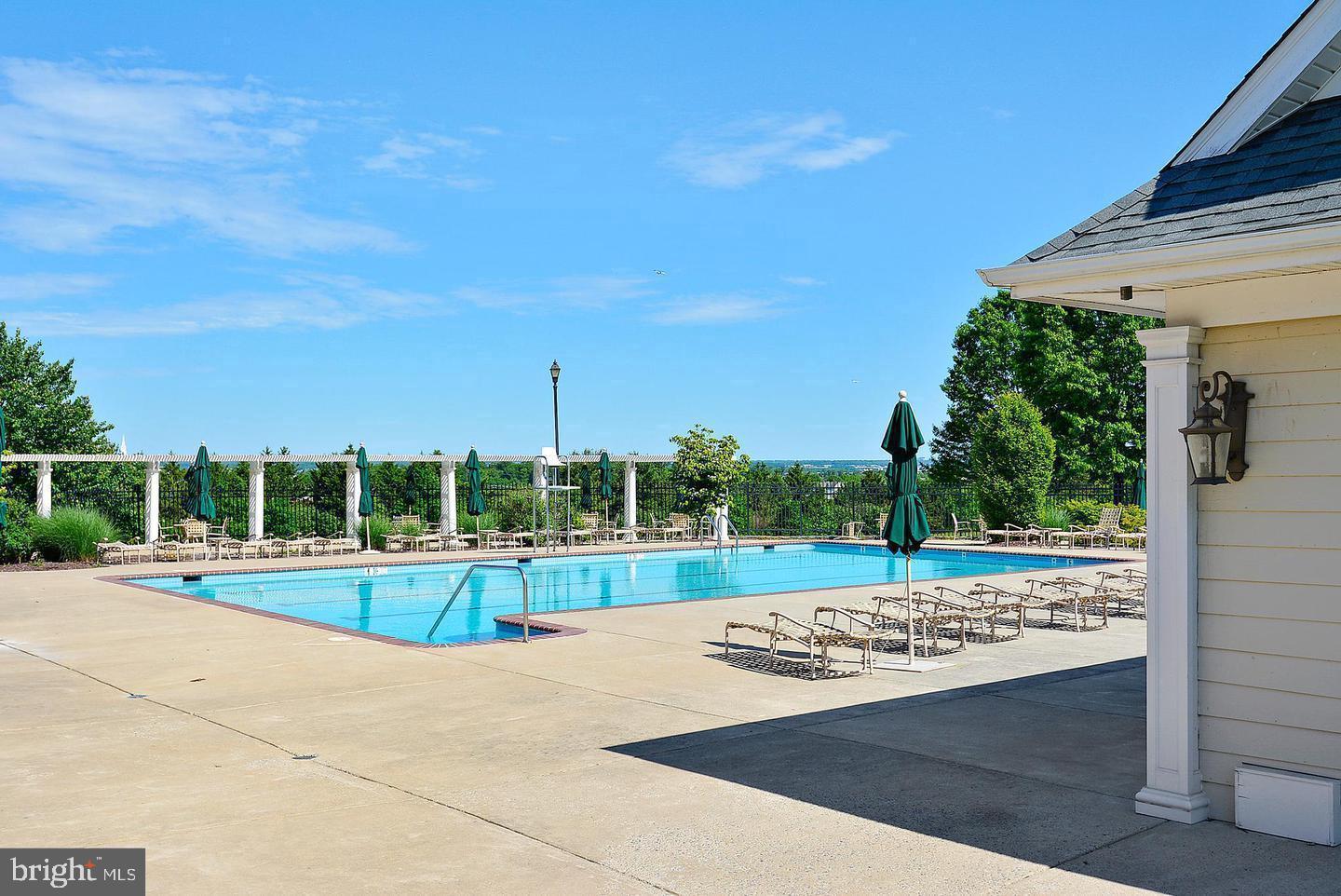 BELMONT COUNTRY CLUB - Residential