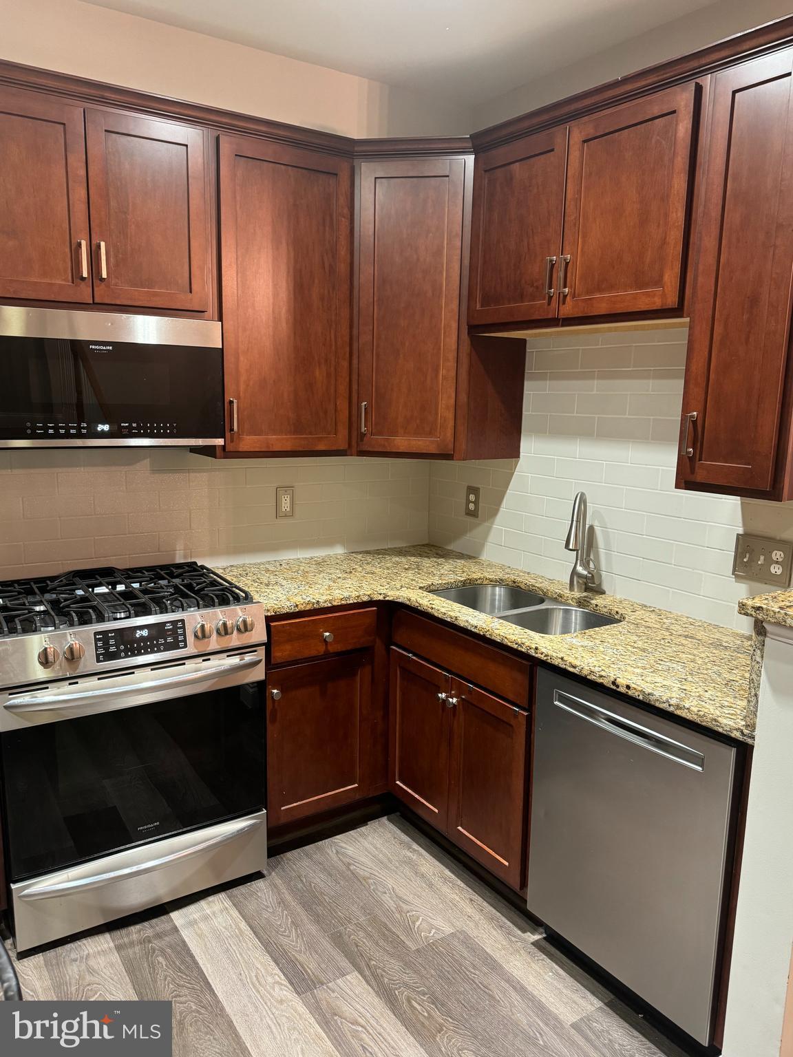 POTOMAC CLUB - Residential Lease