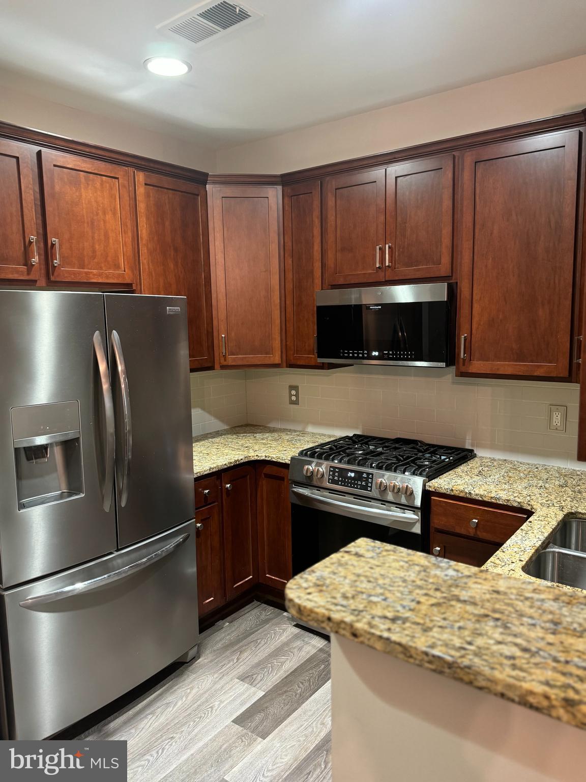 POTOMAC CLUB - Residential Lease