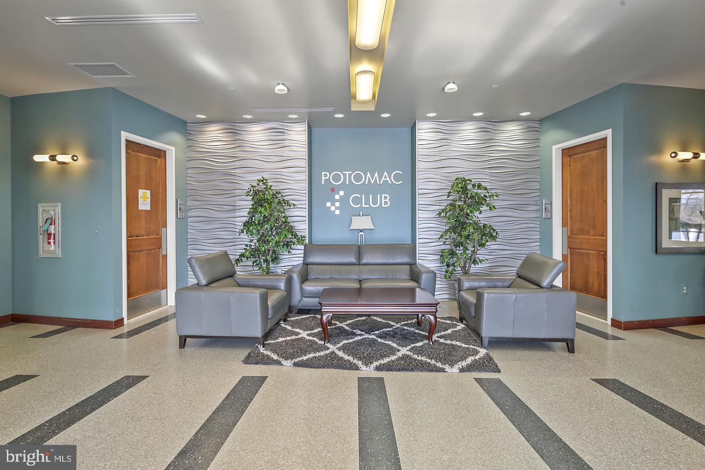 POTOMAC CLUB - Residential Lease