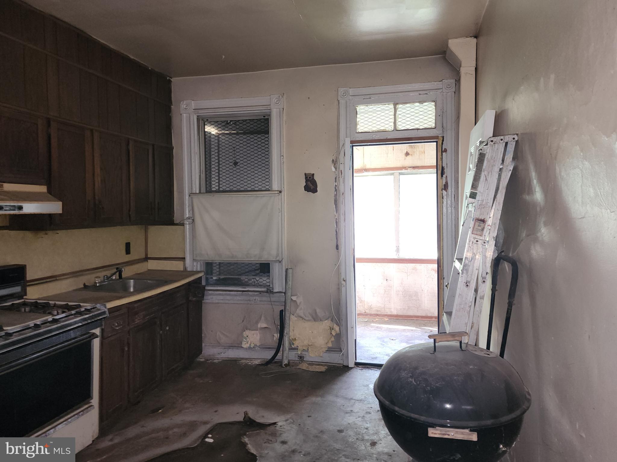 MIDTOWN EDMONDSON - Residential