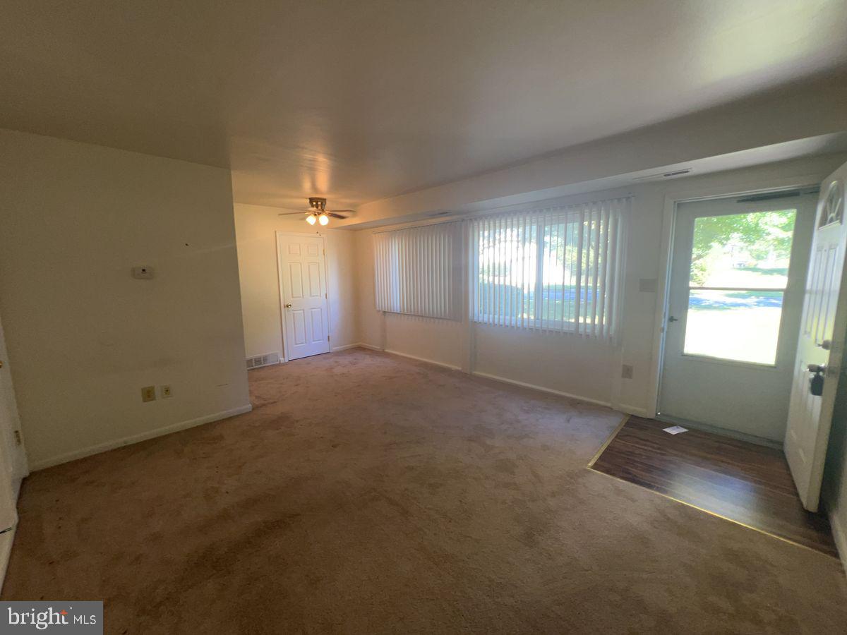 NORTHSIDE TOWNHOUSE APARTMENTS - Residential Lease