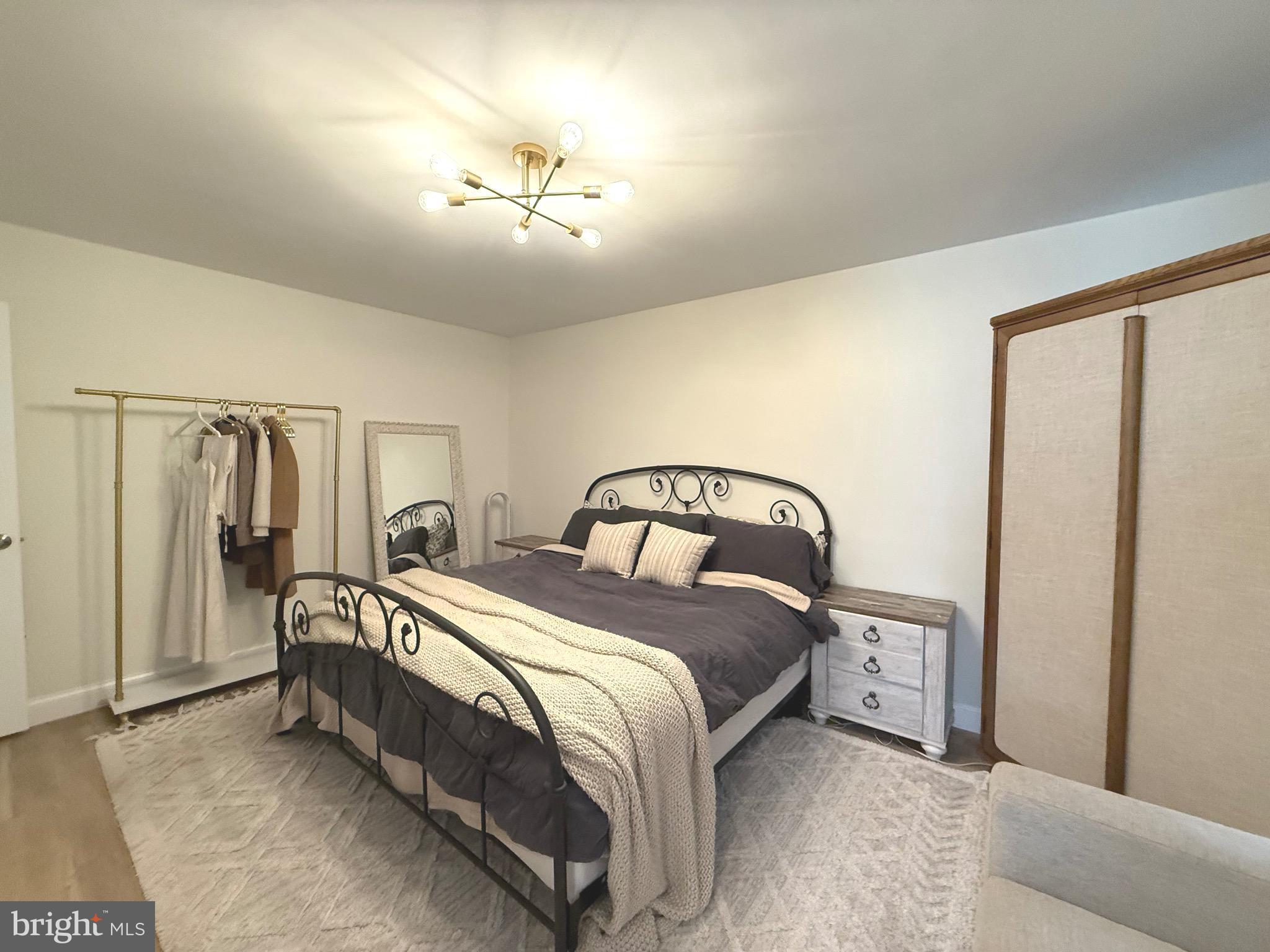 NEWTOWN CROSSING - Residential