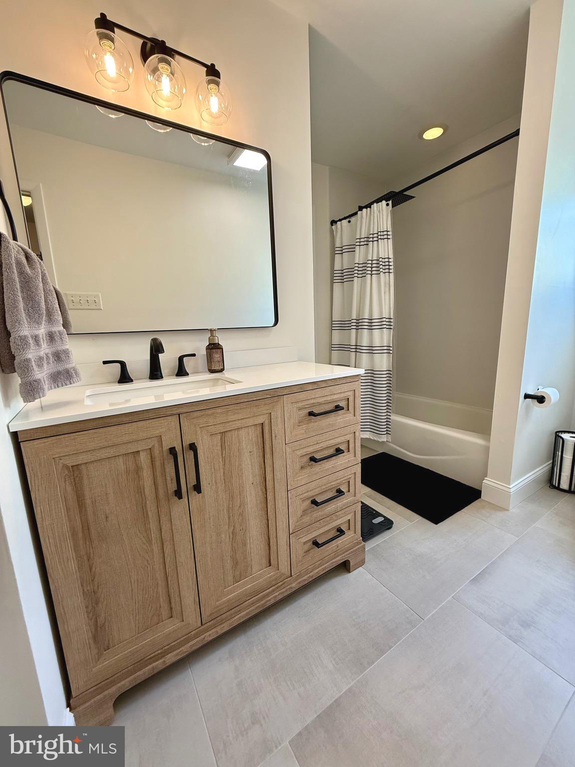 NEWTOWN CROSSING - Residential